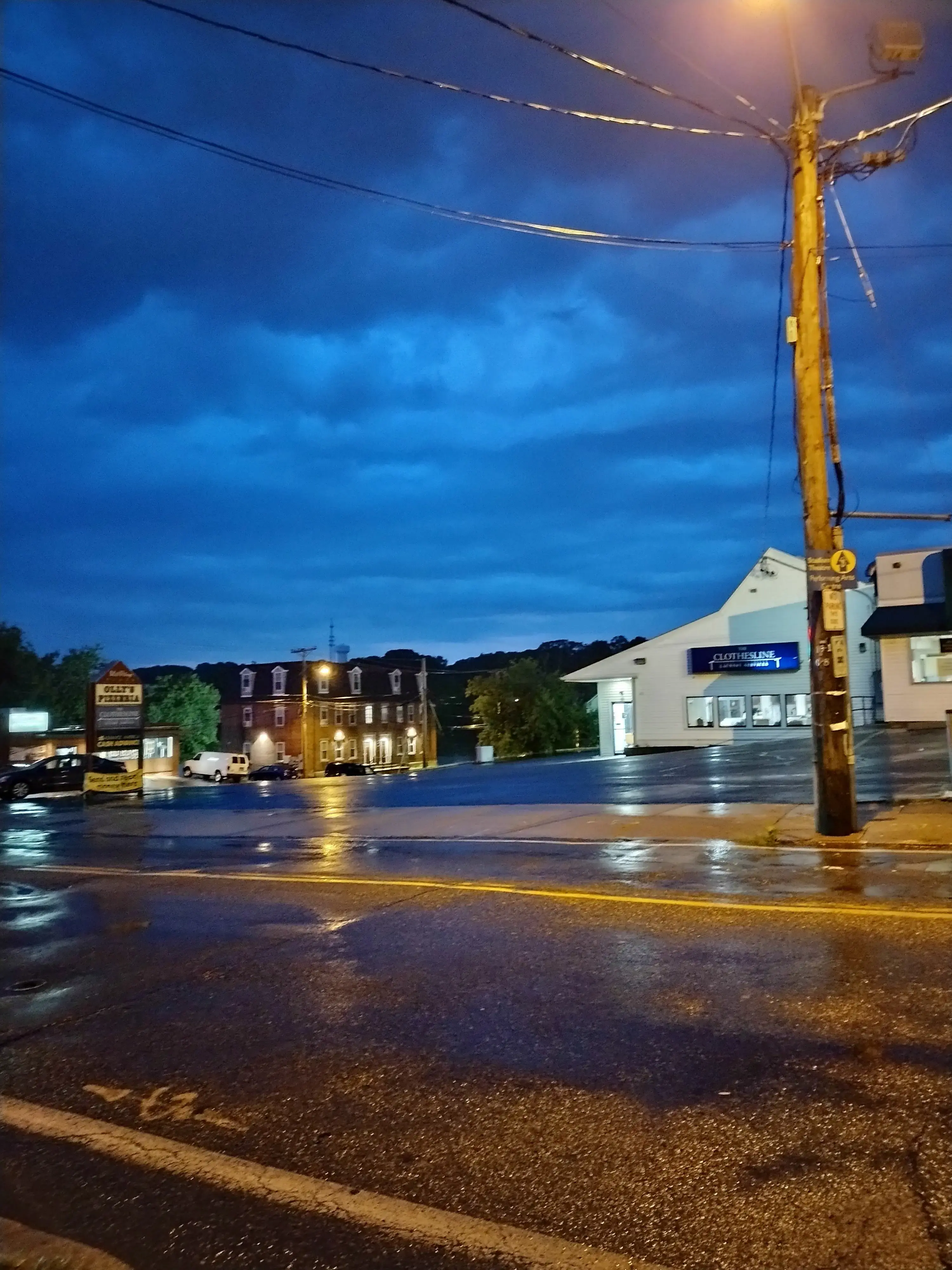 The Clothesline Laundry Services thumbnail 2