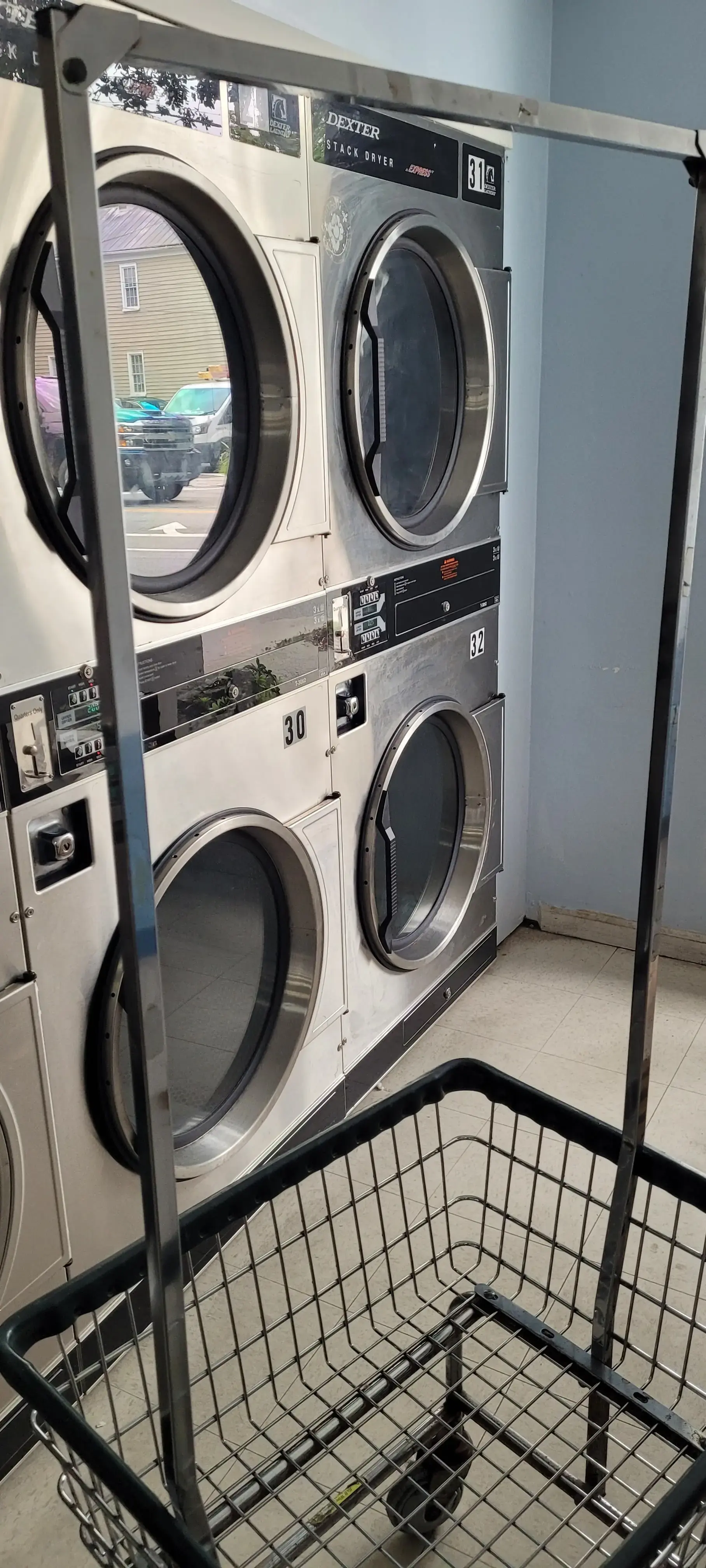 The College Laundry - Image 11