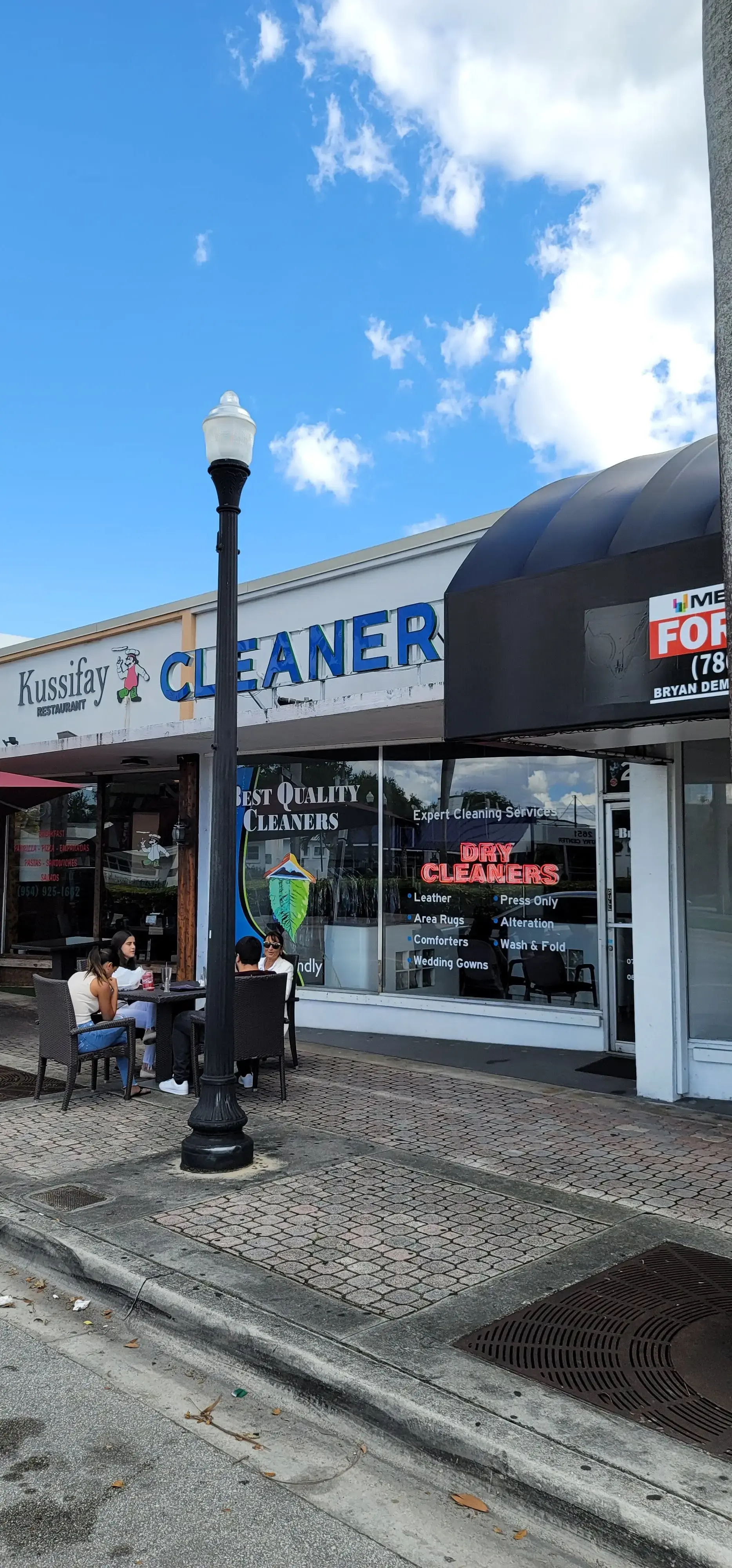 The Dry Cleaner - Hollywood thumbnail 17