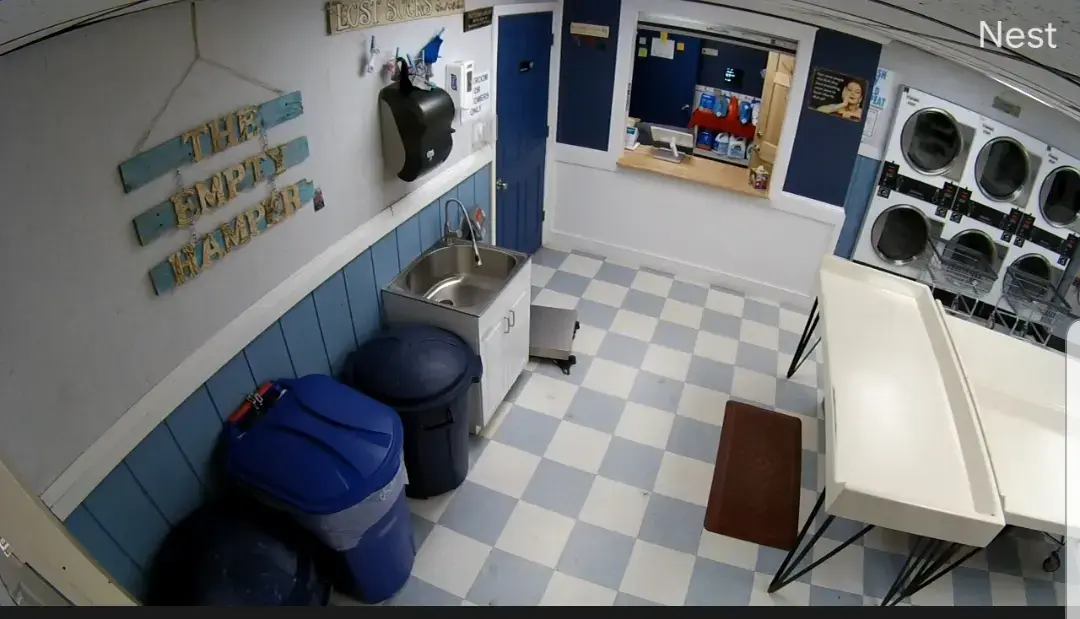 The Empty Hamper Laundromat - Image 11