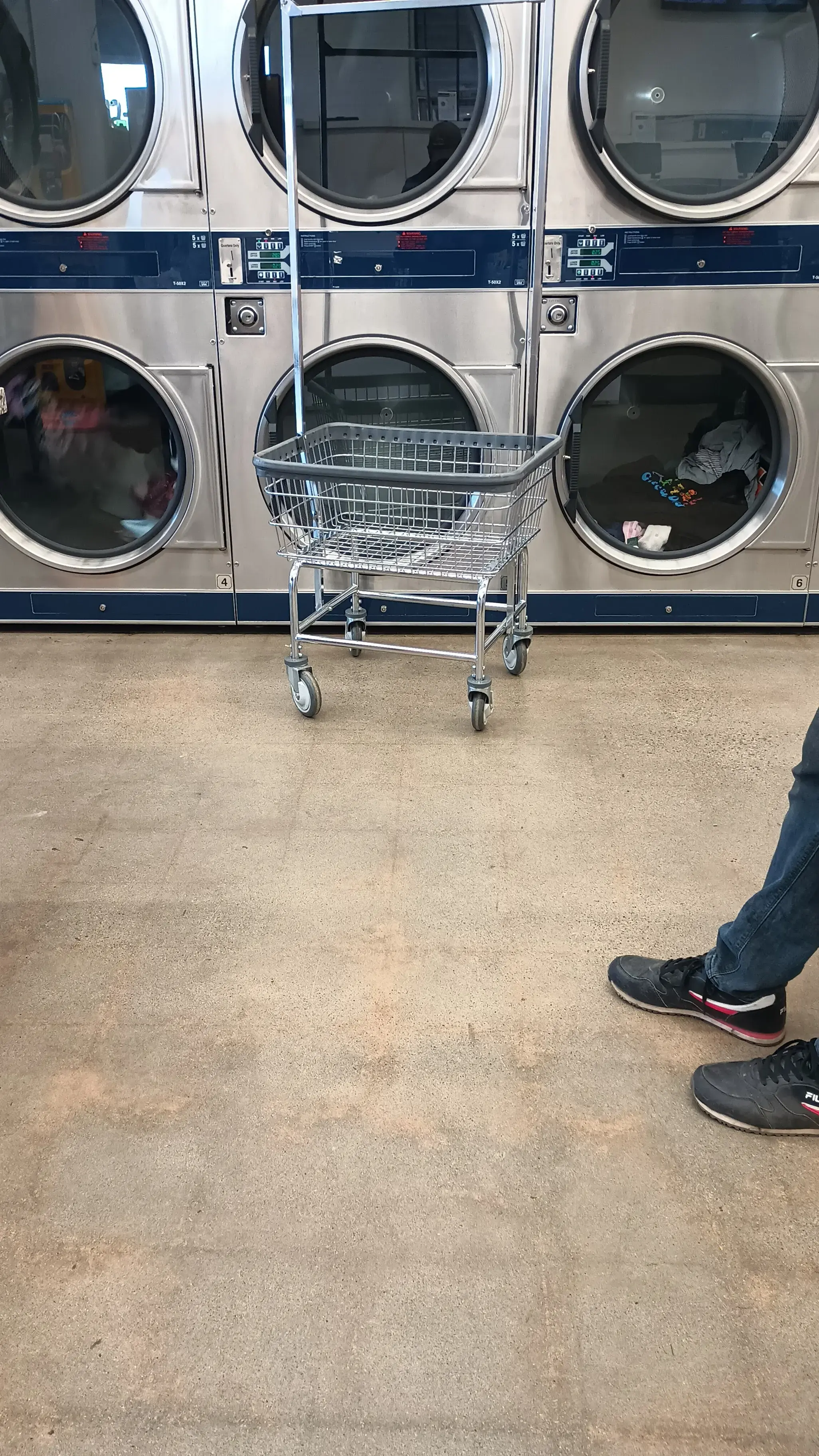 The Fresh Rinse Coin Laundry - Image 10