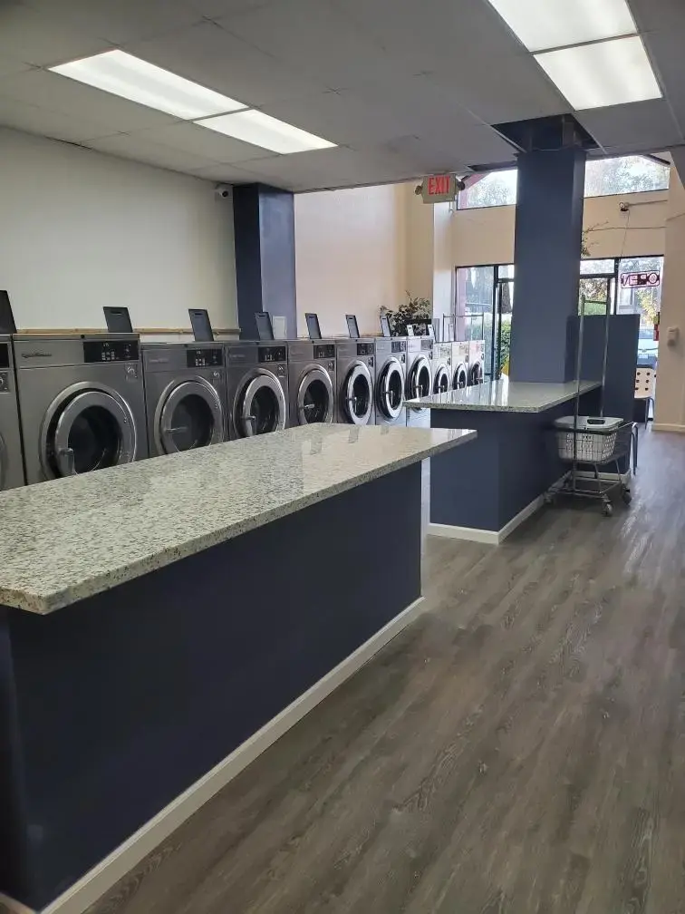 The Good Wash Laundromat thumbnail 16