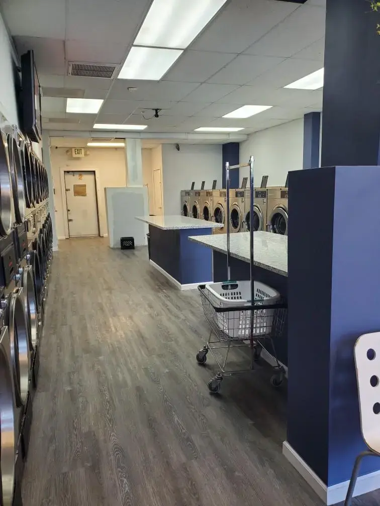 The Good Wash Laundromat thumbnail 10