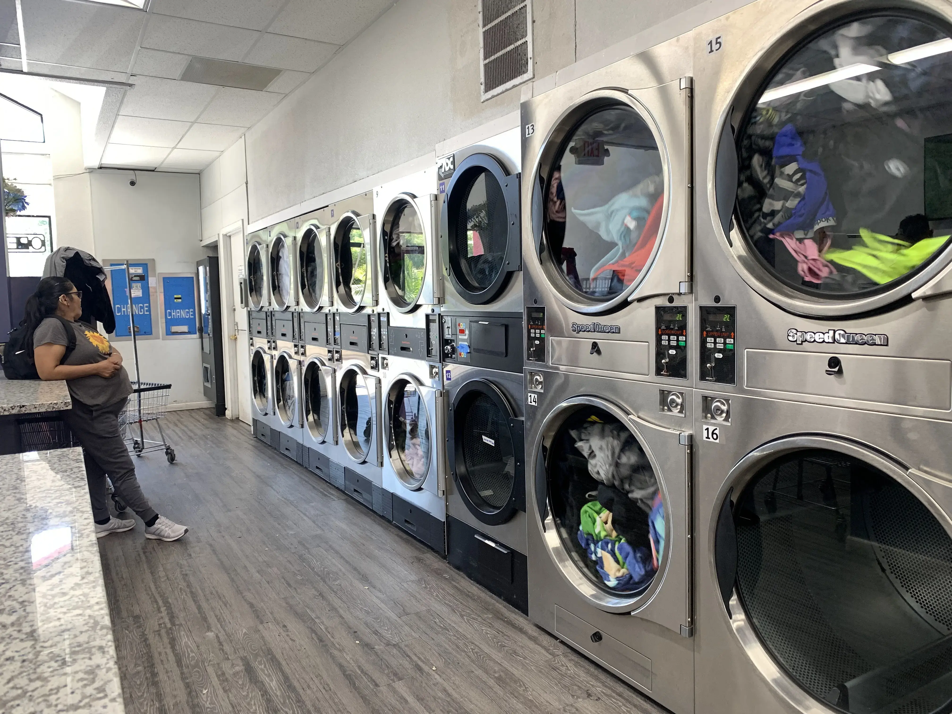 The Good Wash Laundromat thumbnail 5