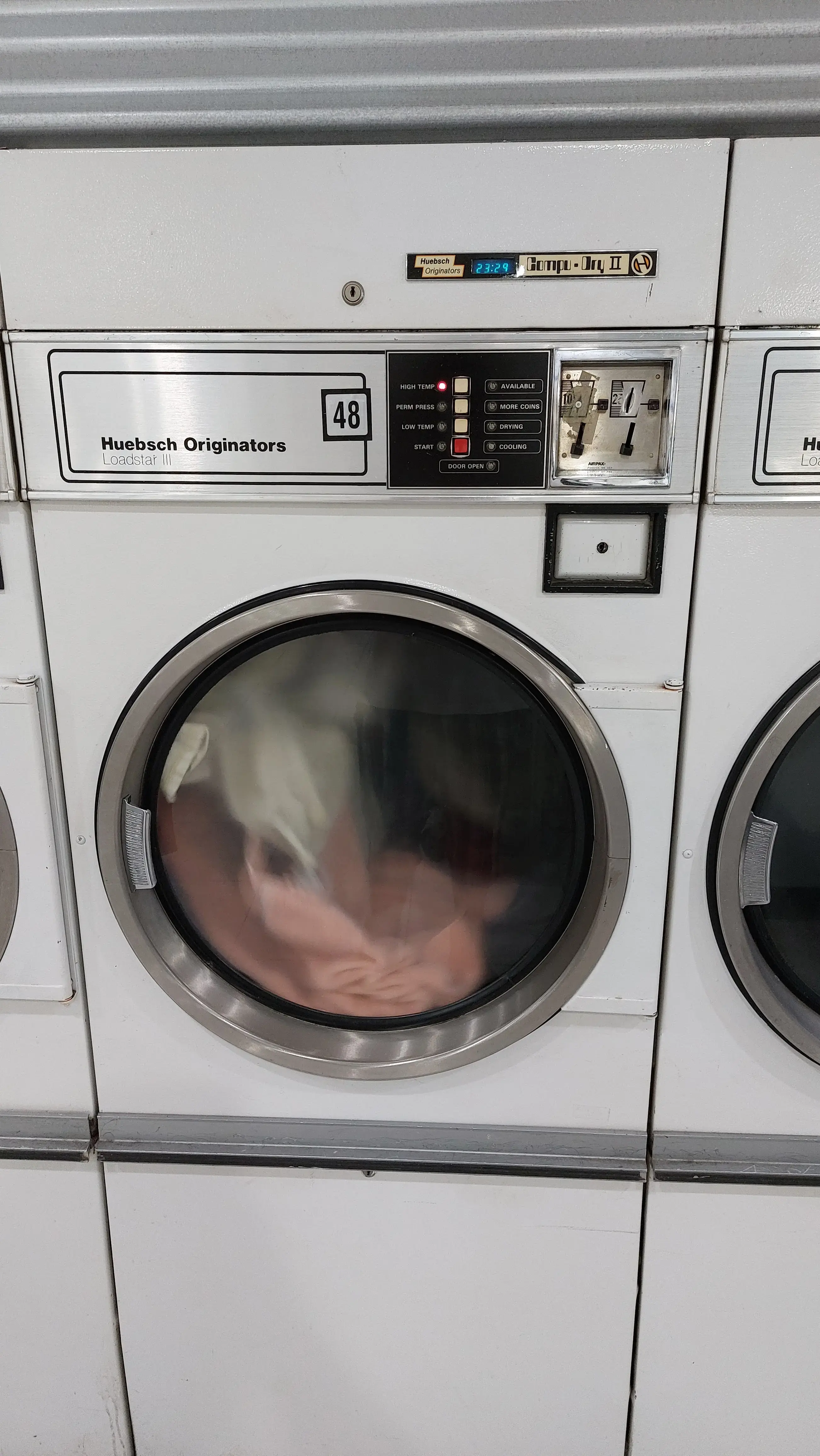 The Hollywood Laundry - Image 4