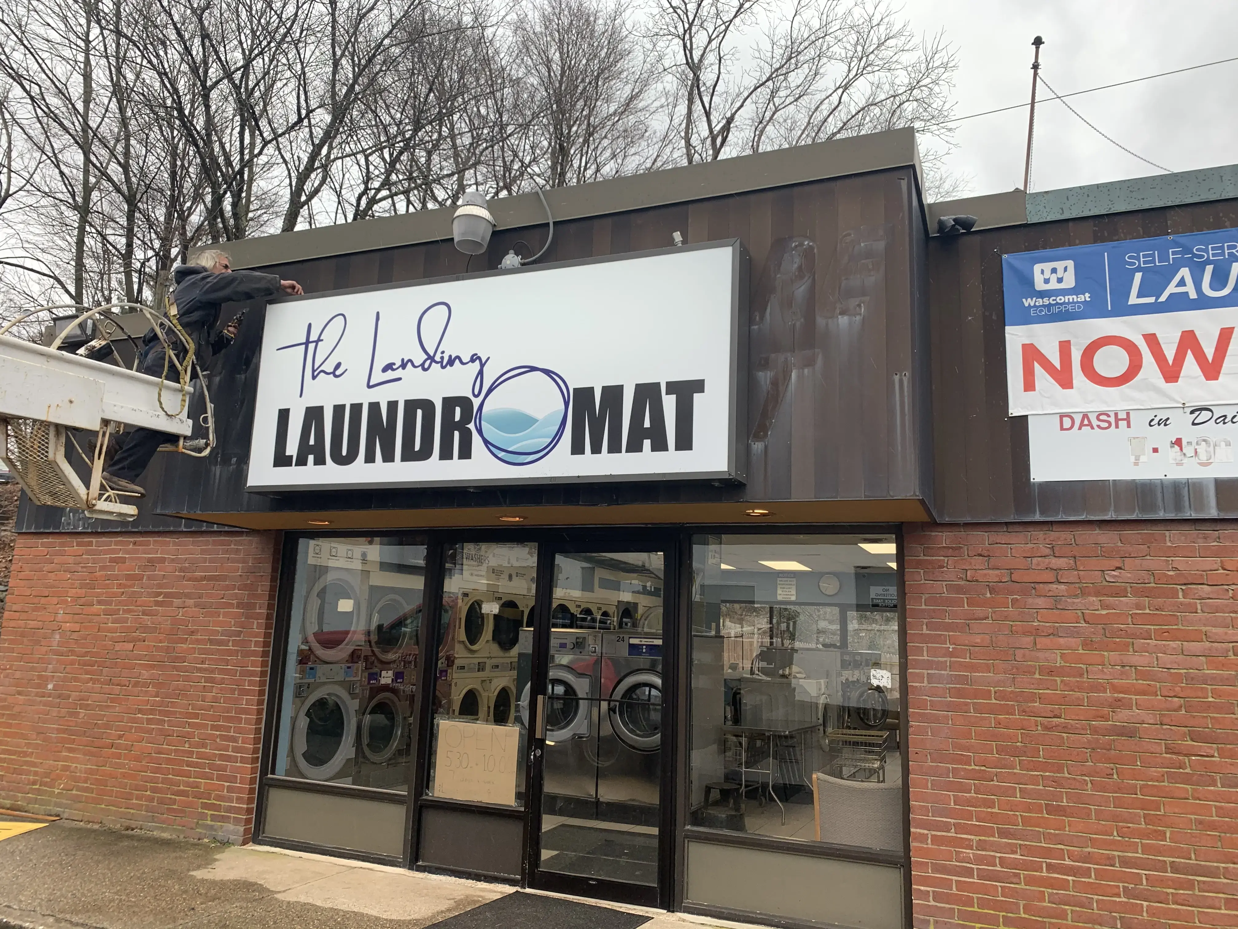 The Landing Laundromat thumbnail 3
