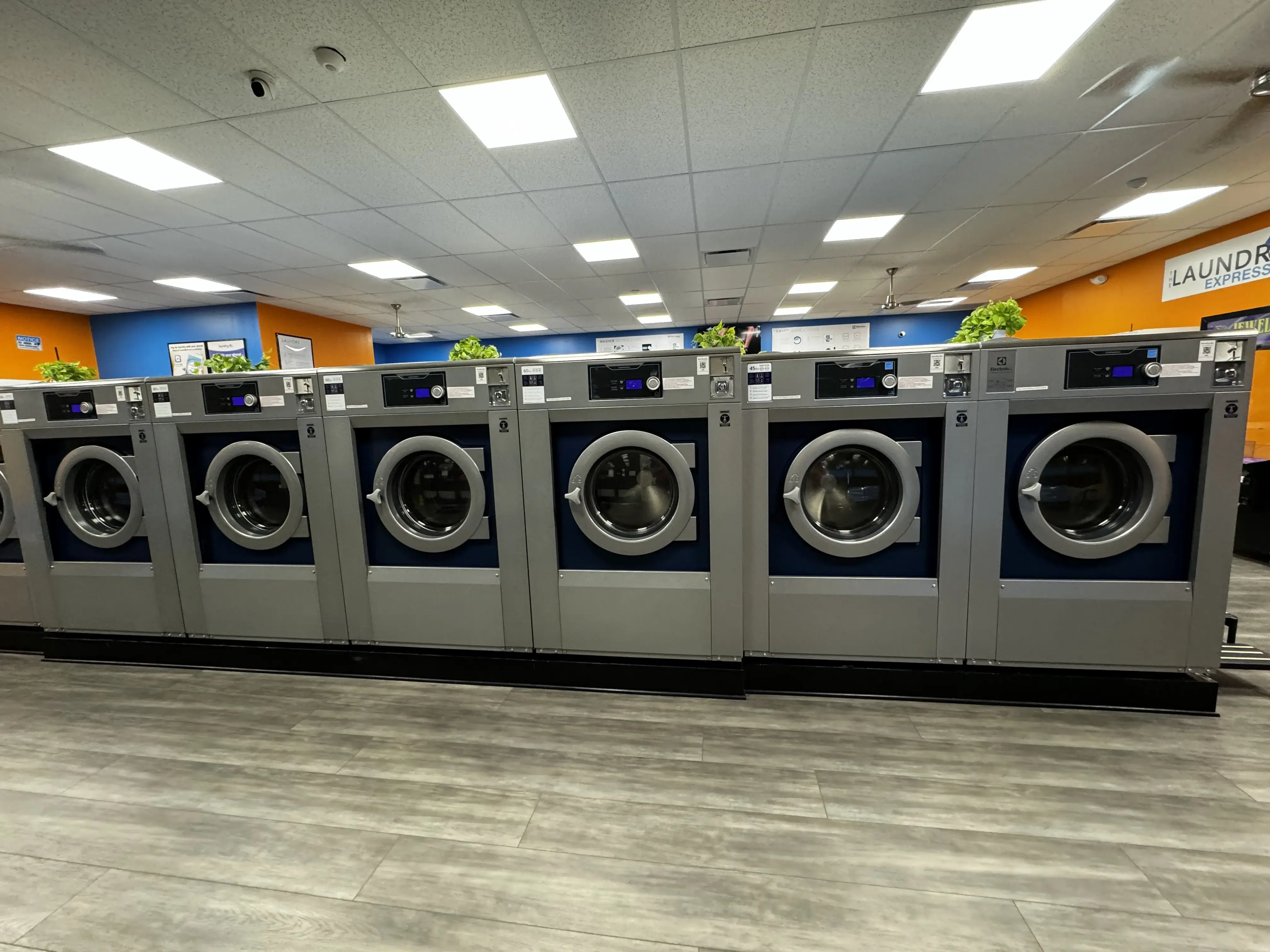 The Laundromat Express - Image 18
