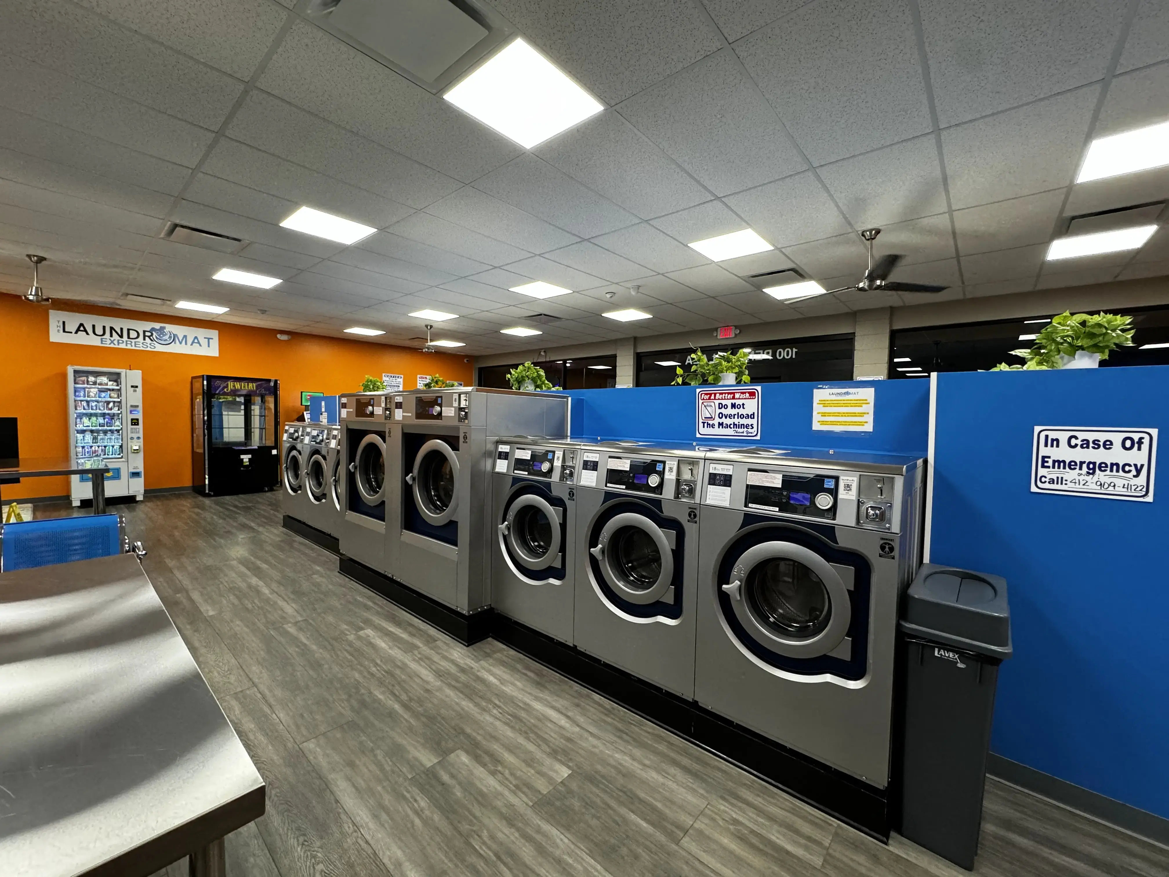 The Laundromat Express thumbnail 19