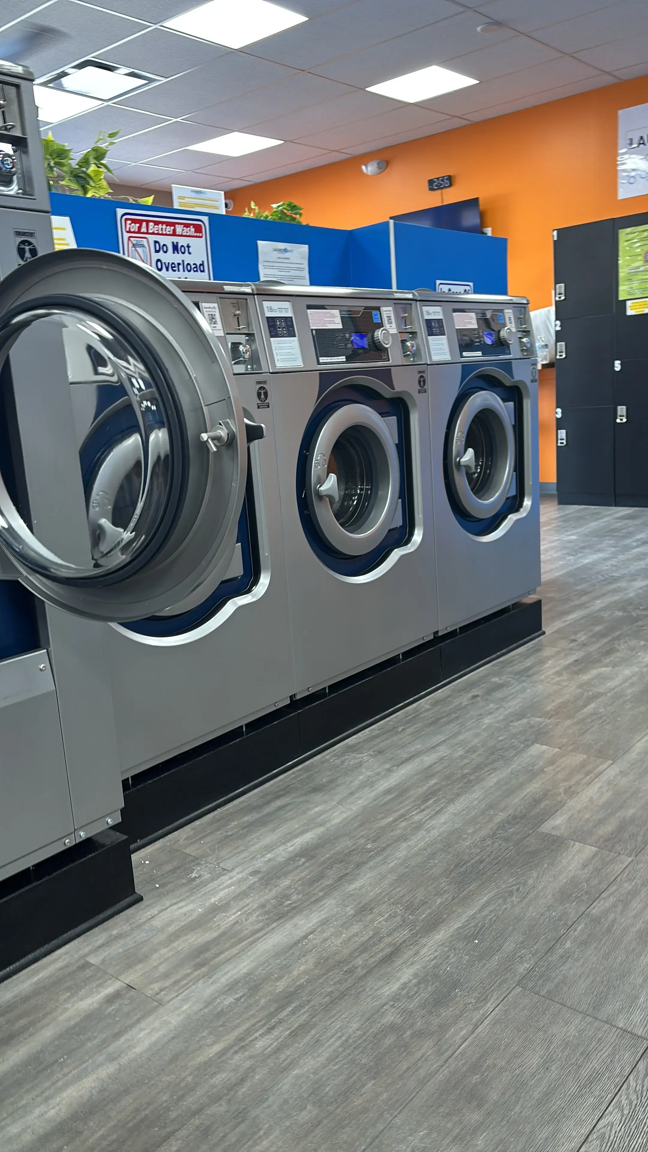 The Laundromat Express - Image 13