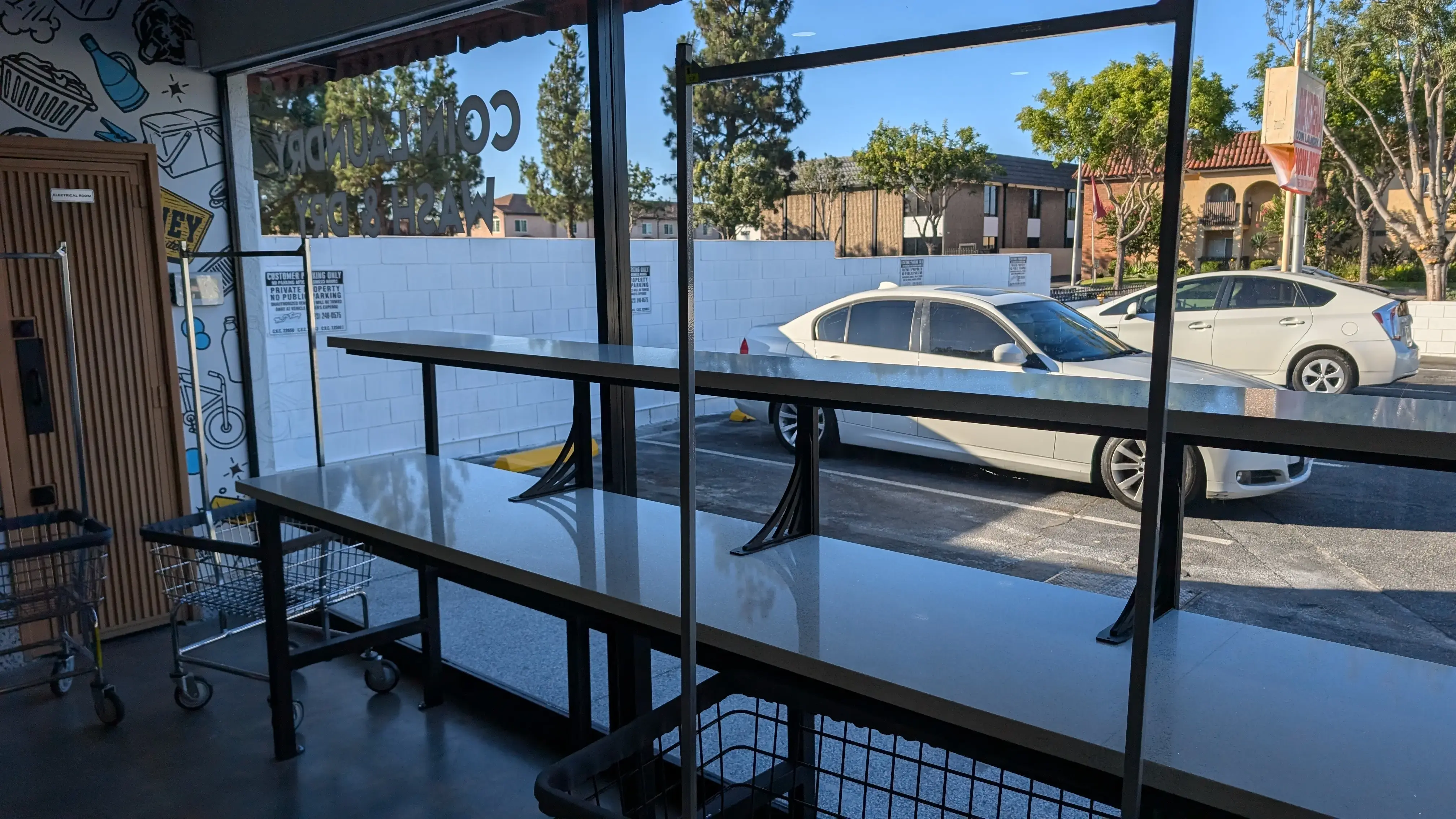 THE LAUNDROMAT OF DOWNEY - Image 10
