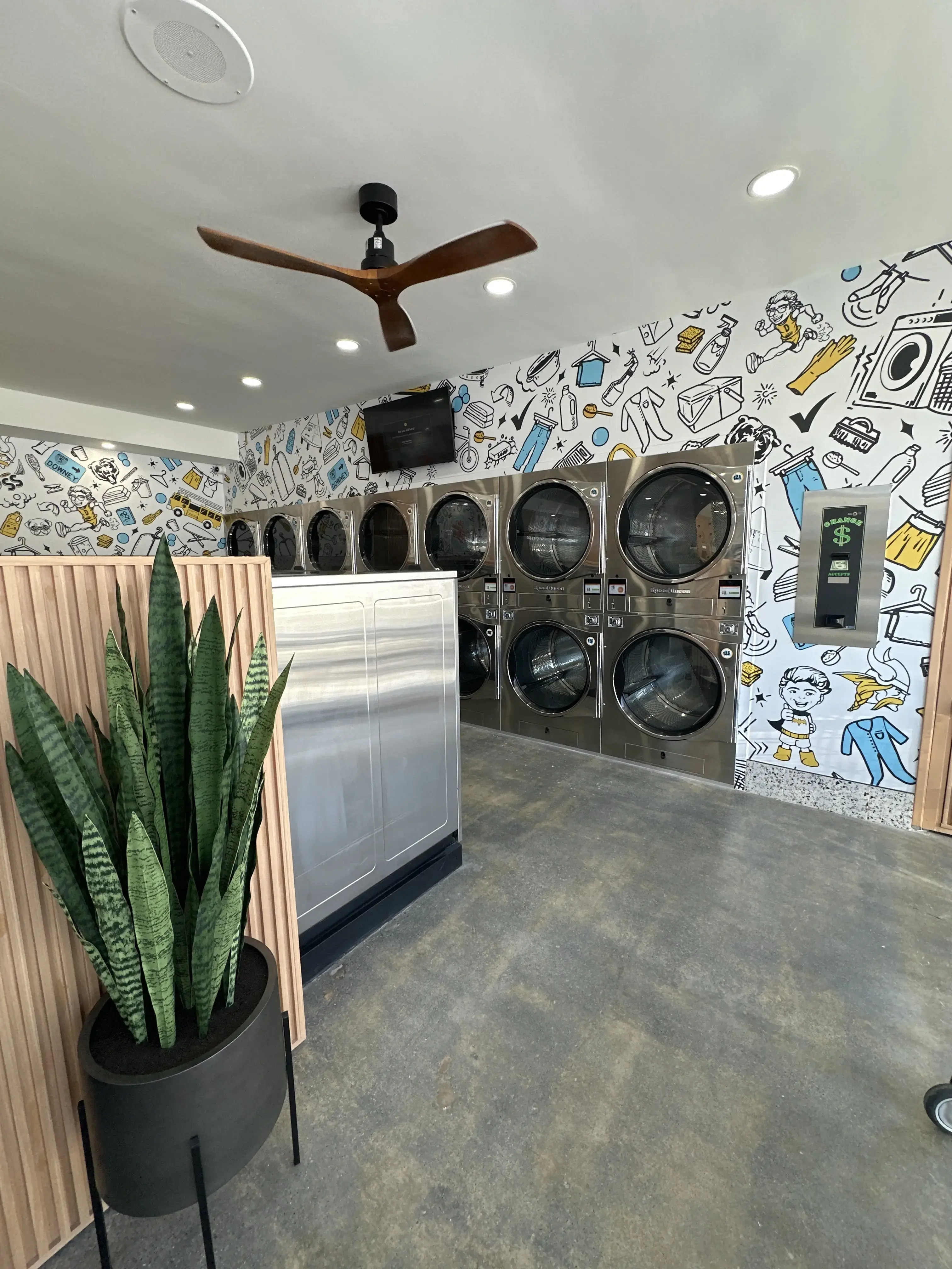 THE LAUNDROMAT OF DOWNEY thumbnail 19