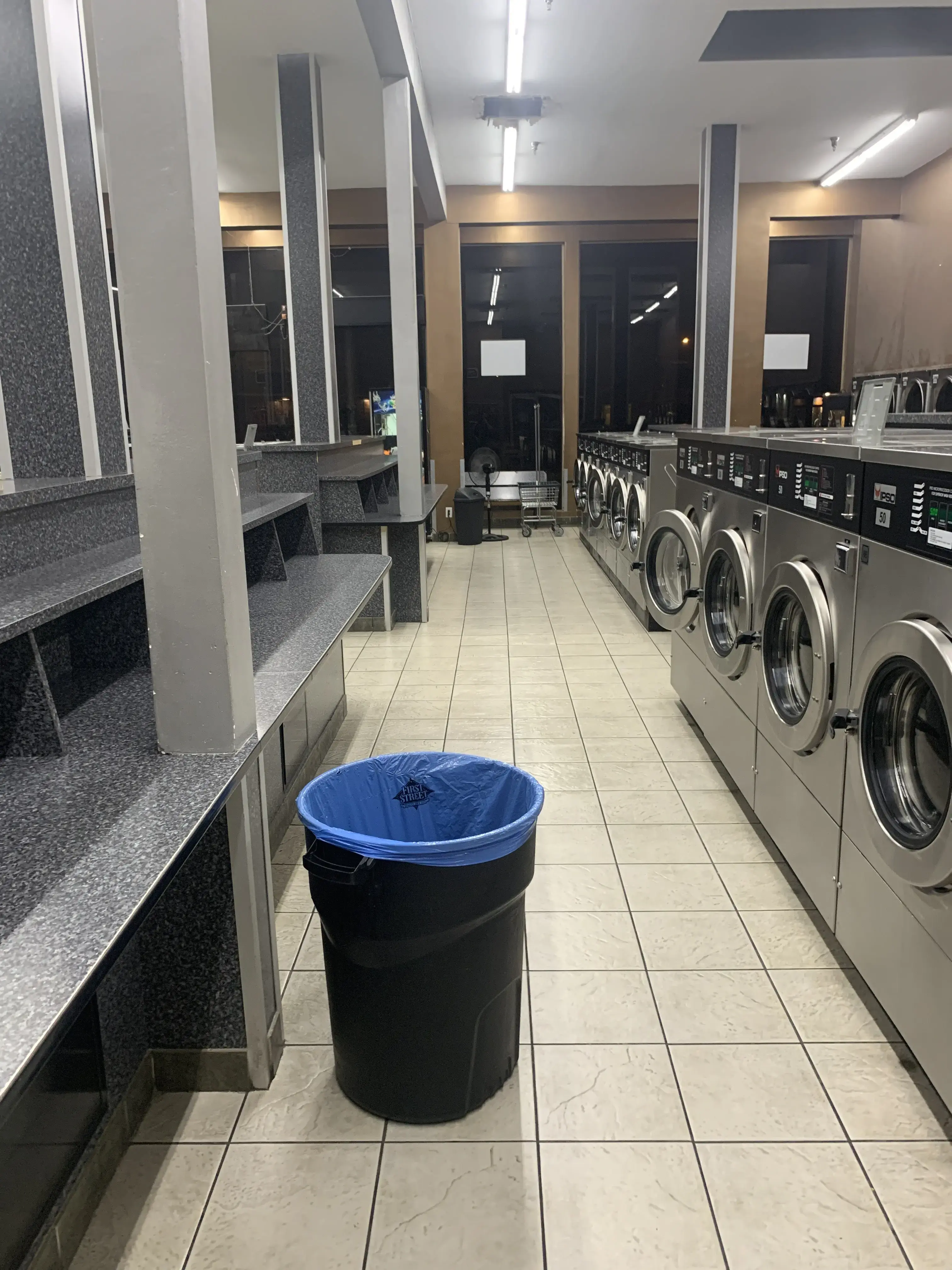 The Laundromat Of North Hollywood - Image 19