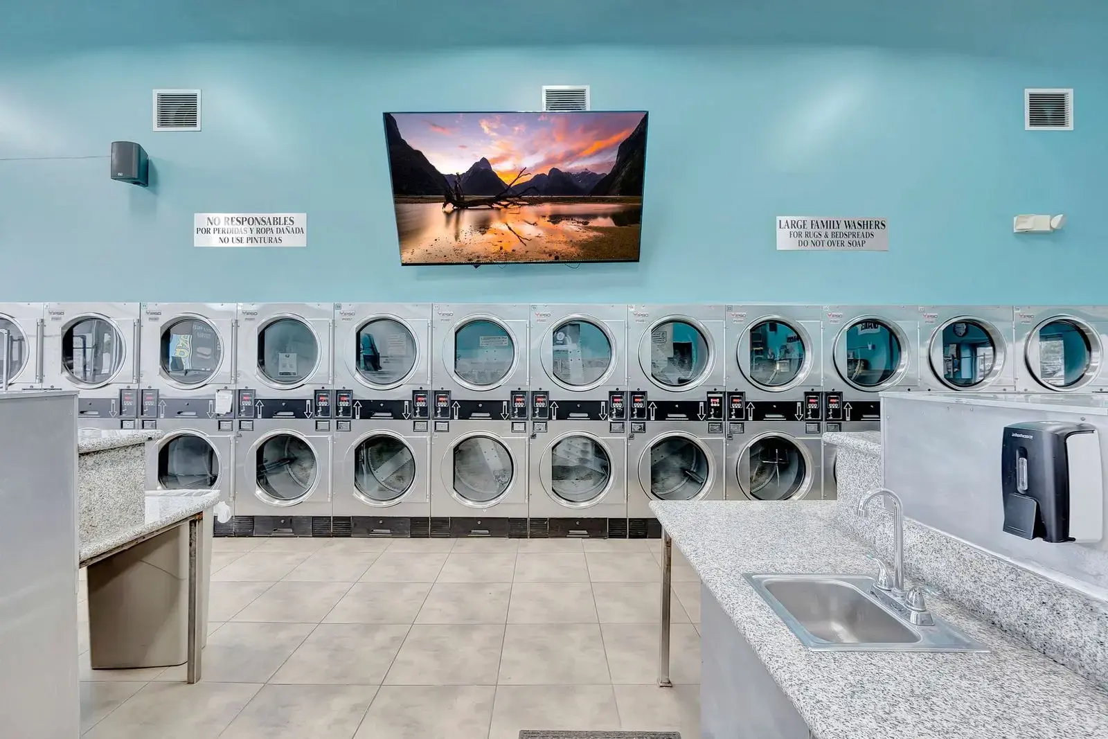 The Laundromat of San Pedro - Image 12