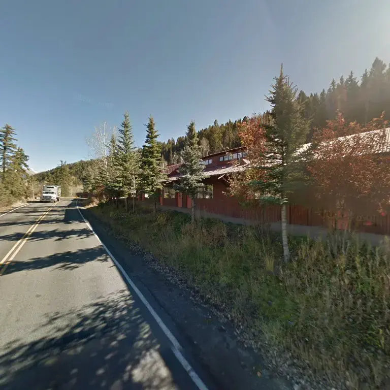 The Laundromat thumbnail 9