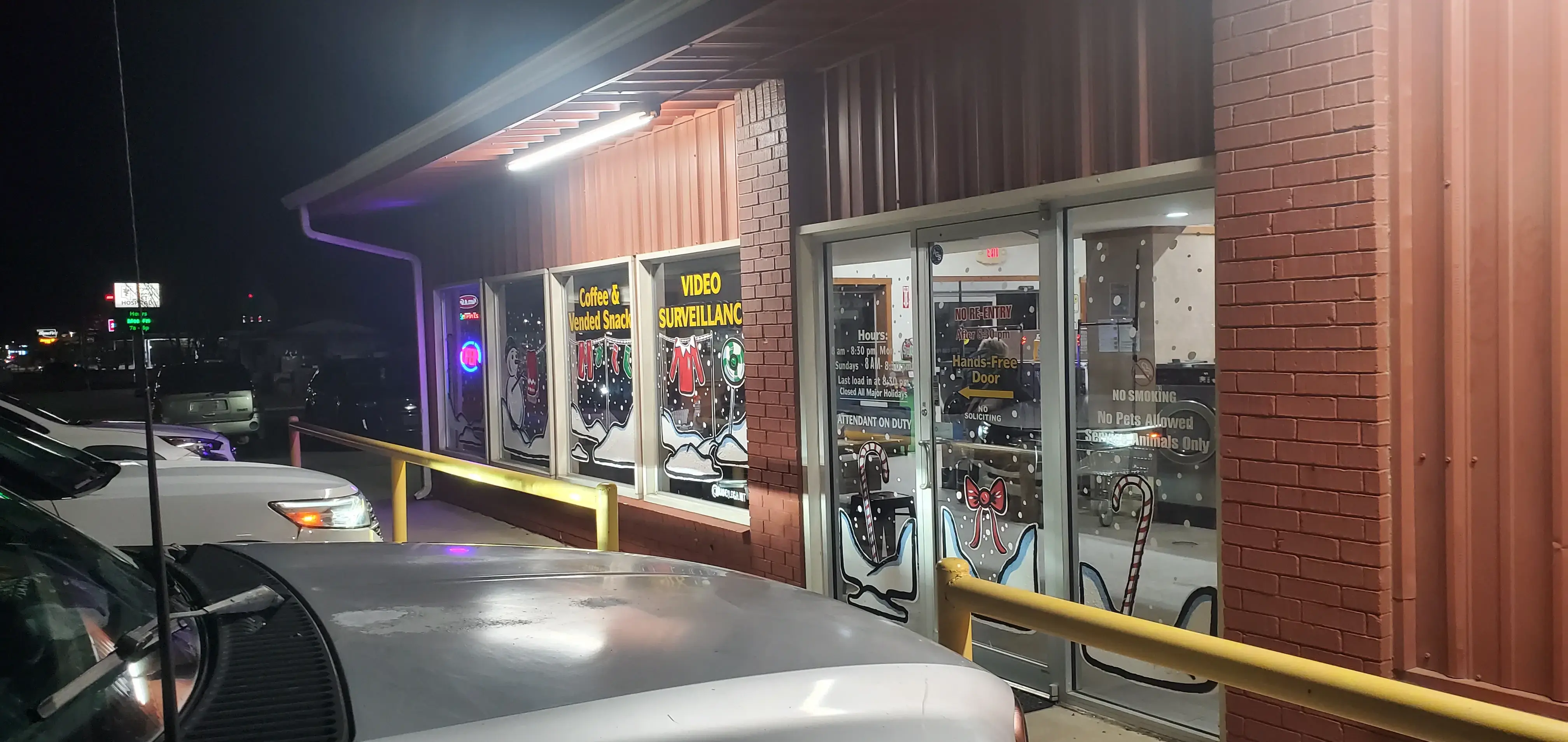 The Laundry Barn of Claremore | Drop off Laundry | Laundry Service | Laundromat thumbnail 19