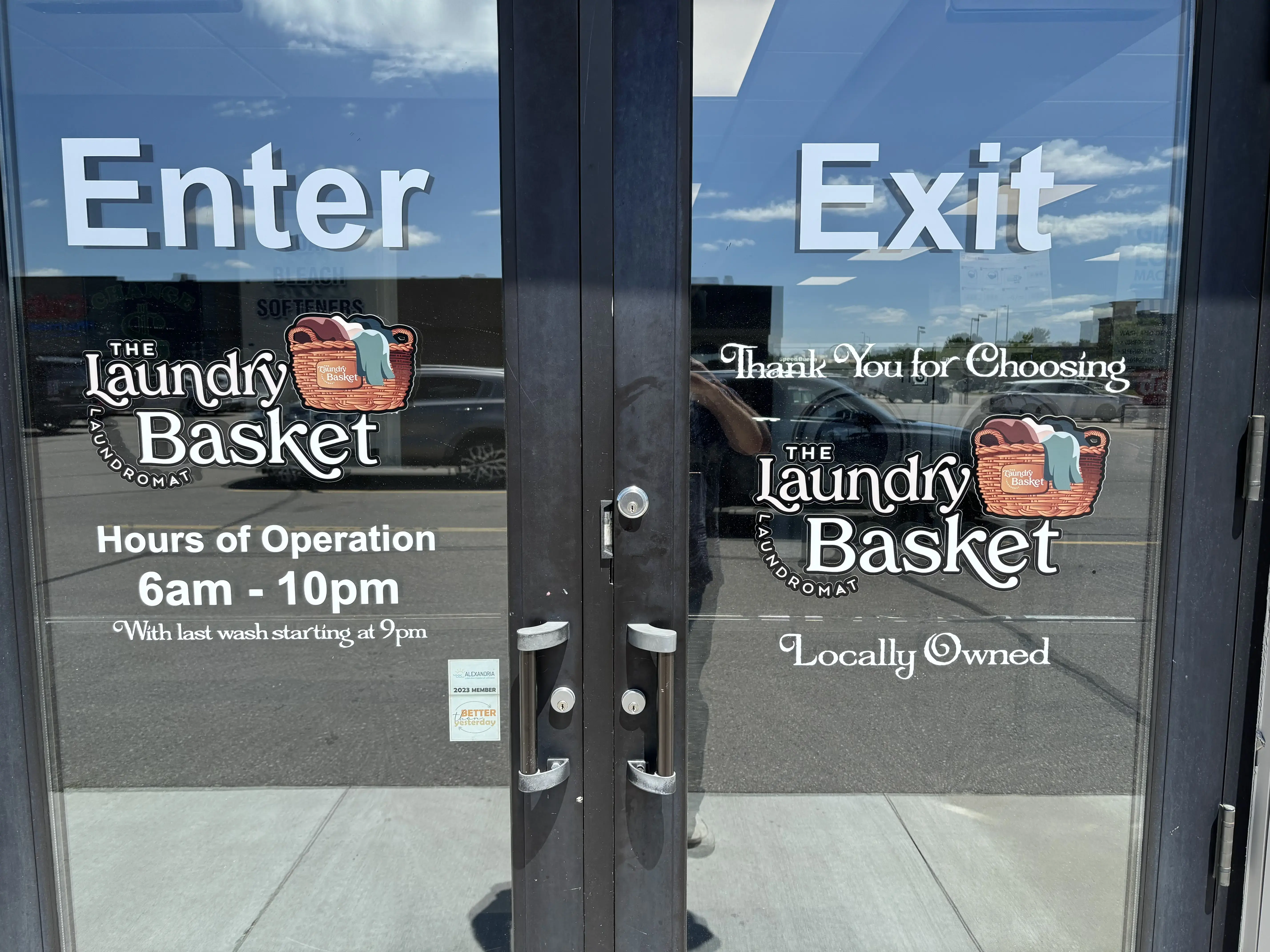 The Laundry Basket thumbnail 4