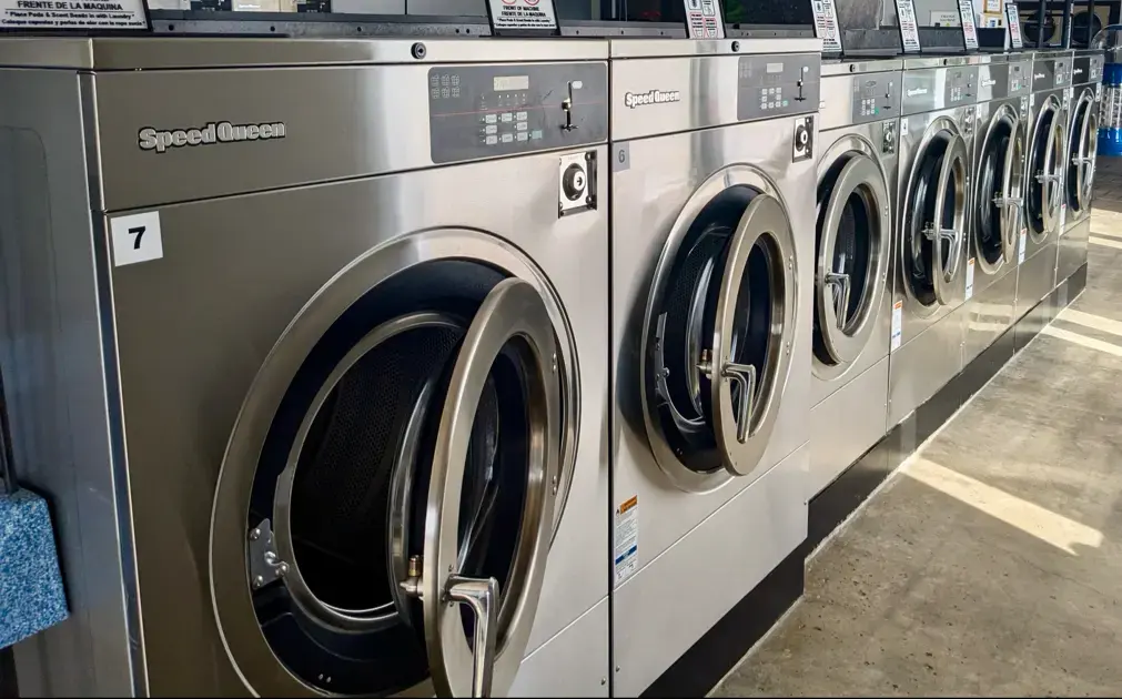 The Laundry Basket Coin Laundromat thumbnail 2