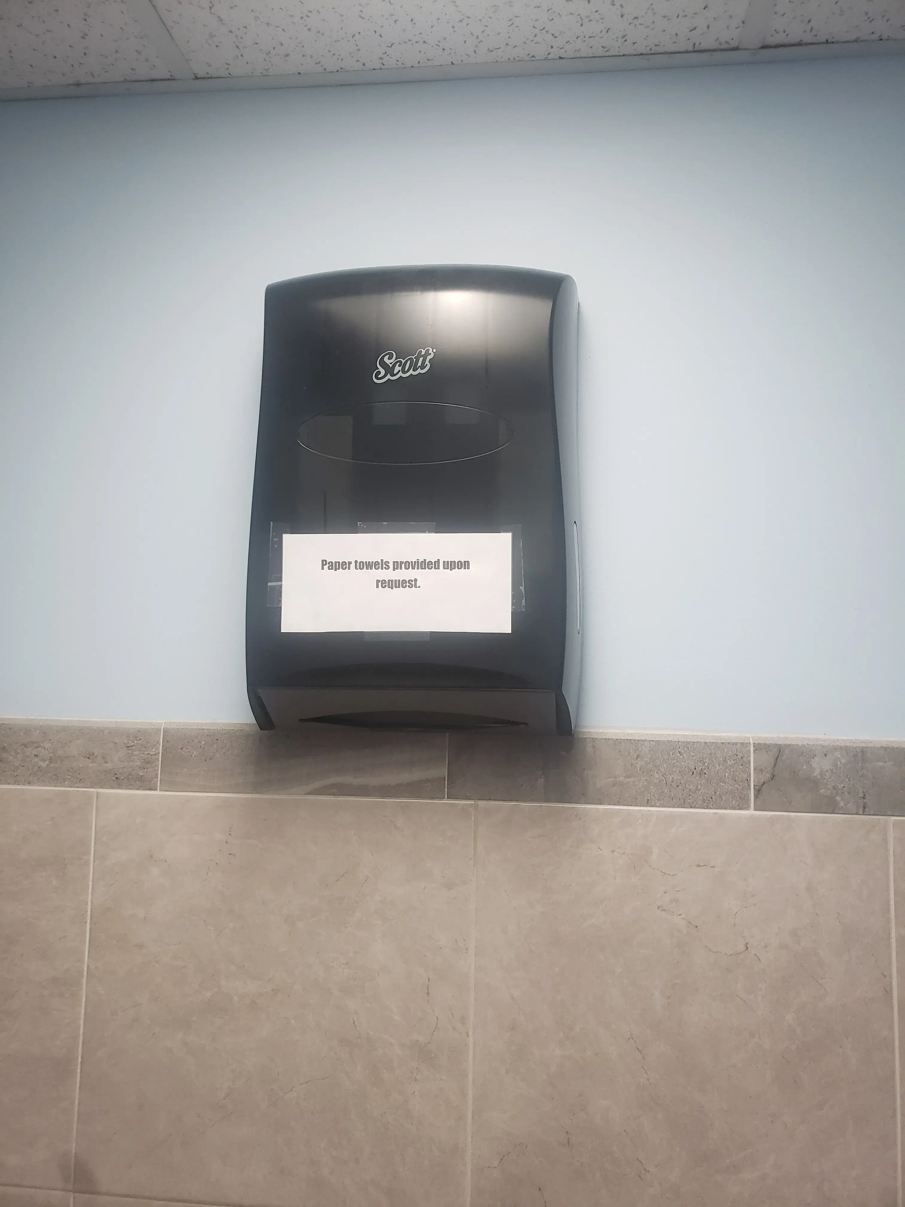 The Laundry Basket (Laundromat) - Image 6