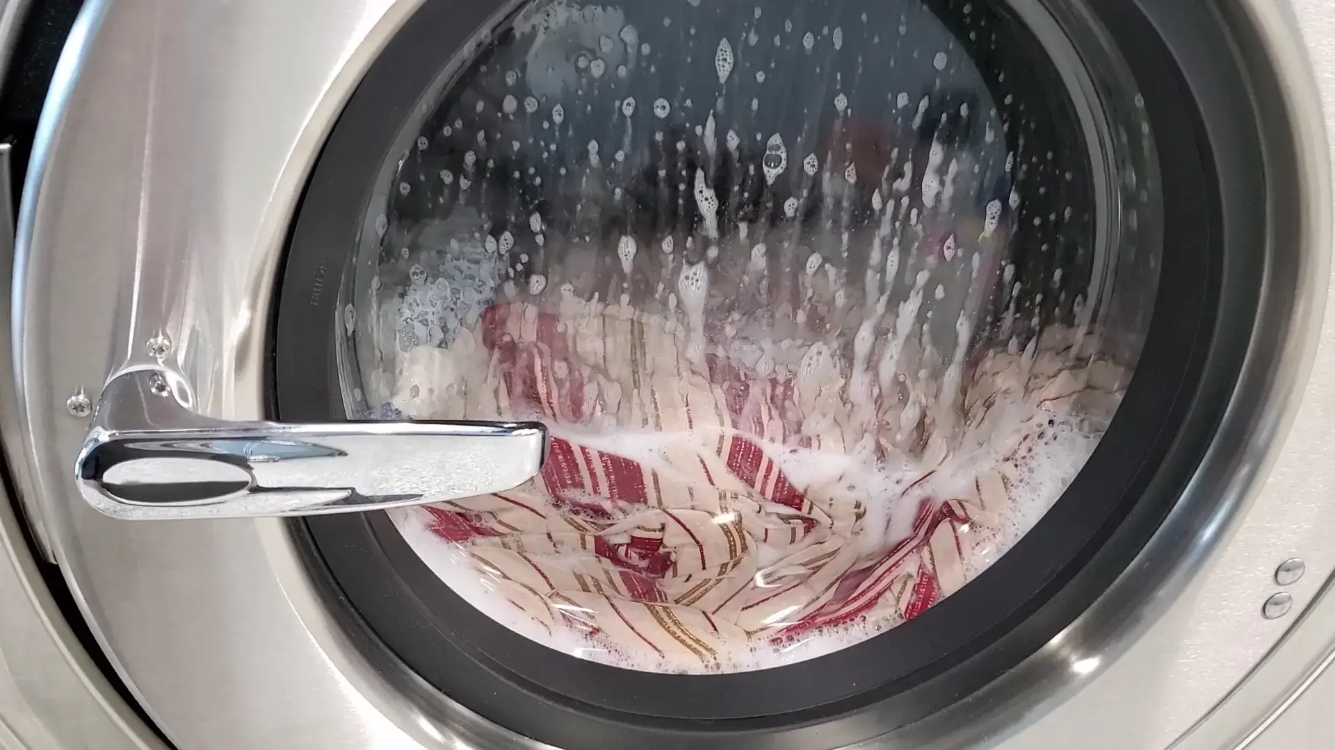 The Laundry Bin thumbnail 19