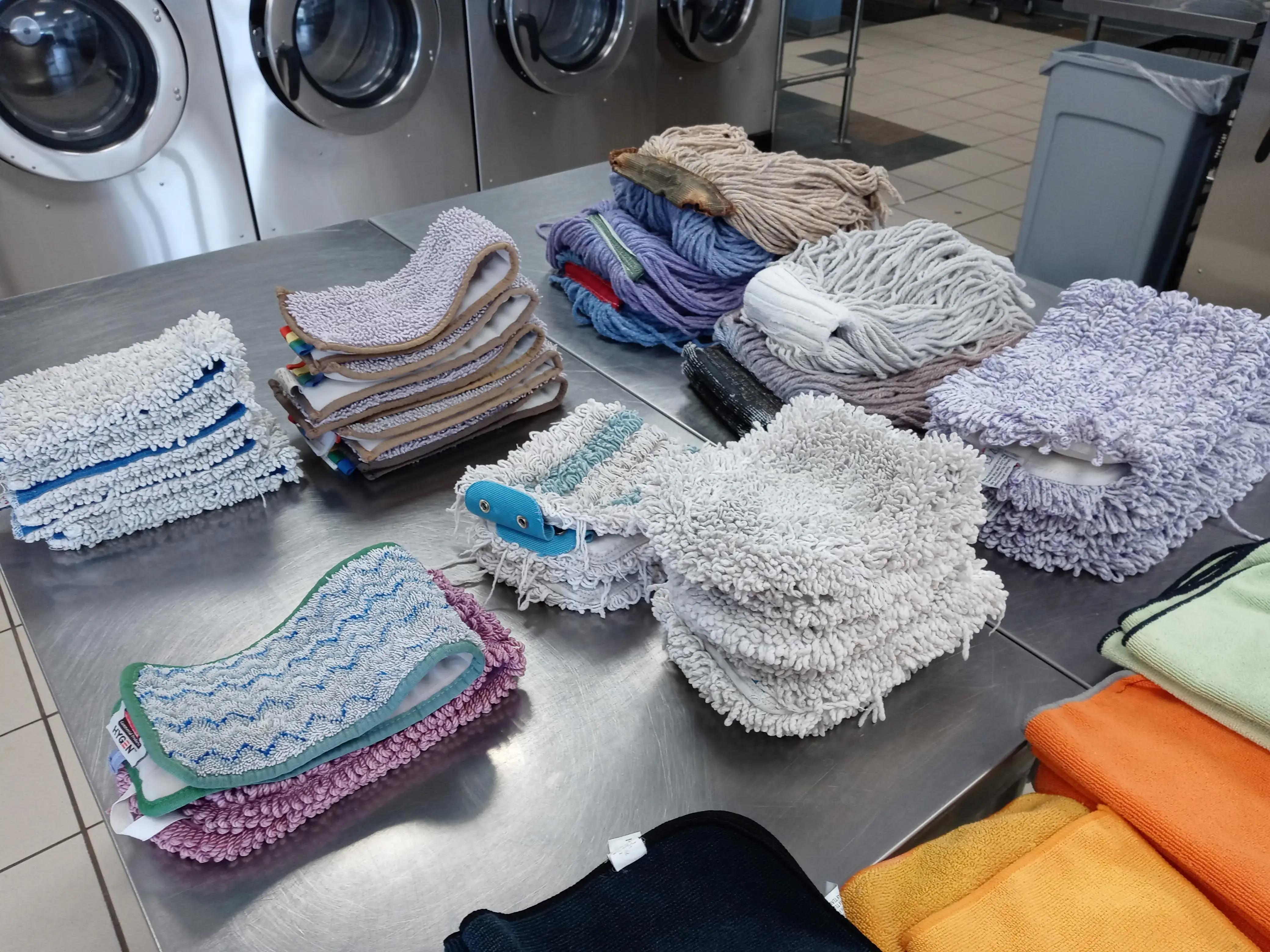 The Laundry Centers - West Hollowell Pkwy - Image 17