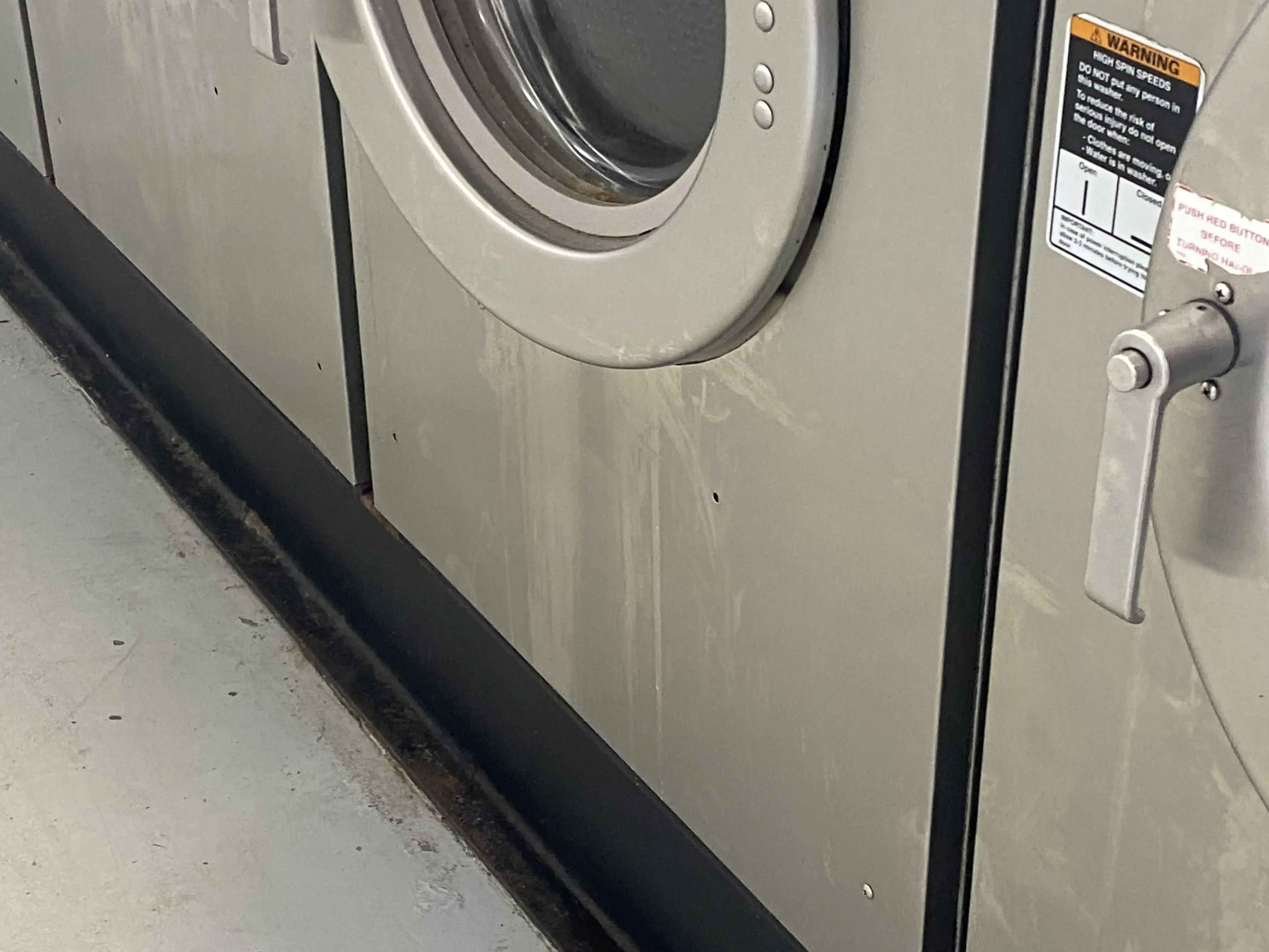 The Laundry Depot Laundromat - Image 4