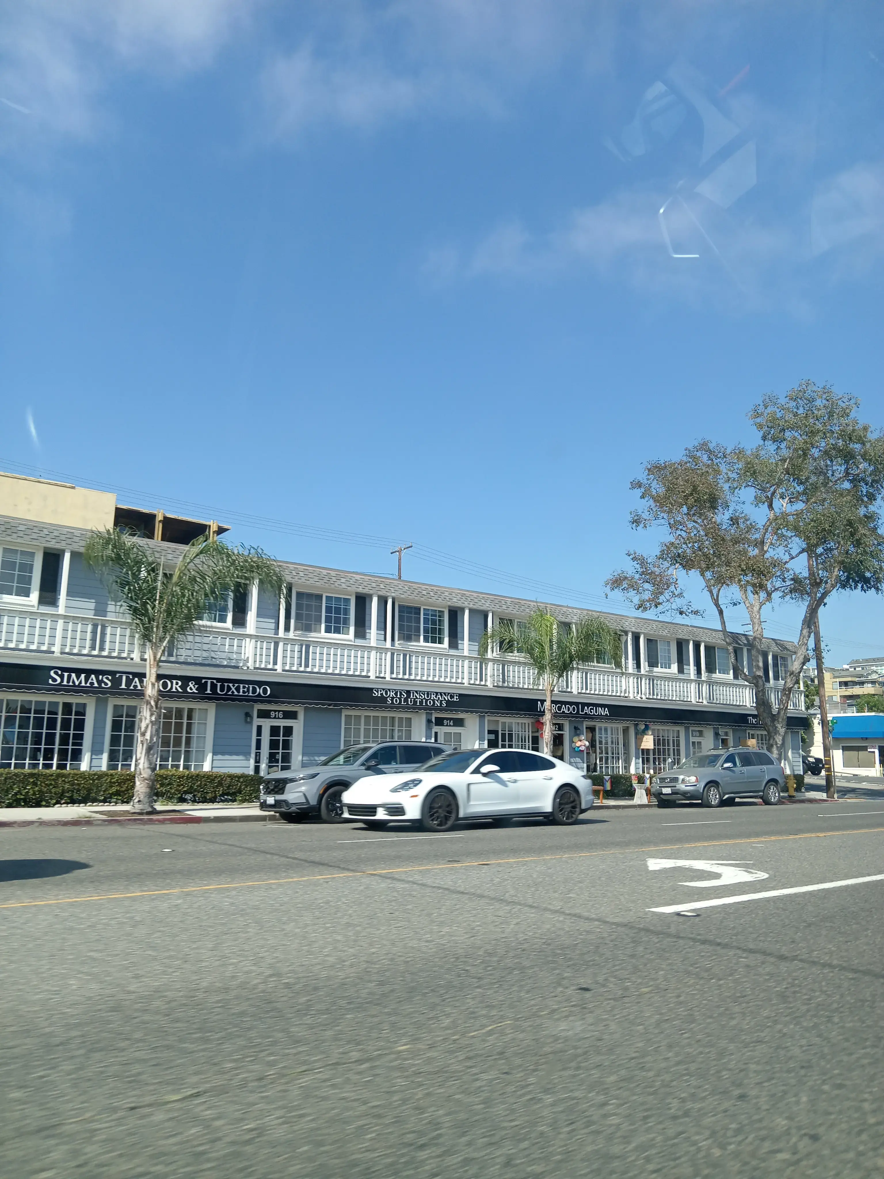 The Laundry Lass - Image 2