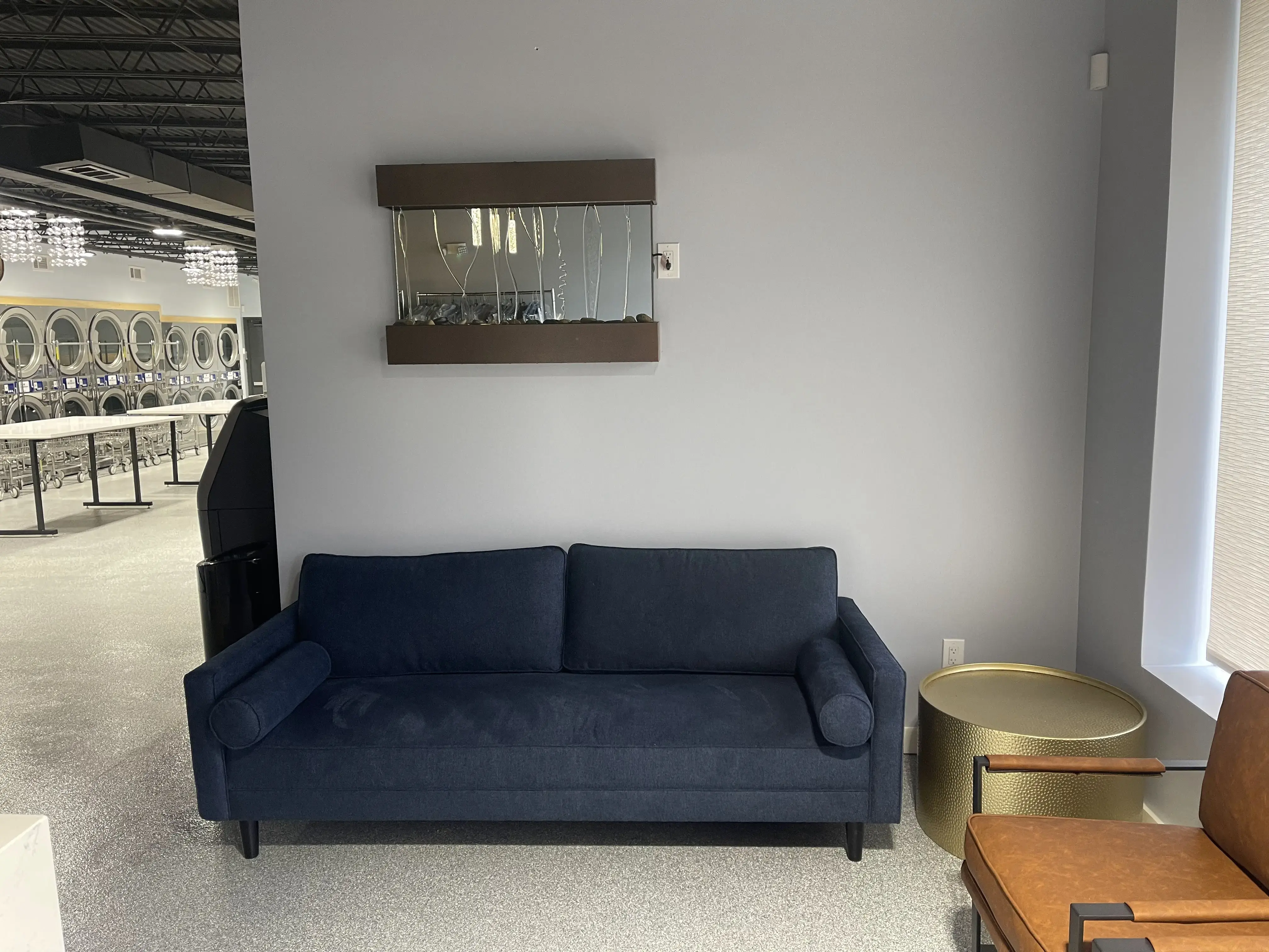 The Laundry Lounge - Image 13