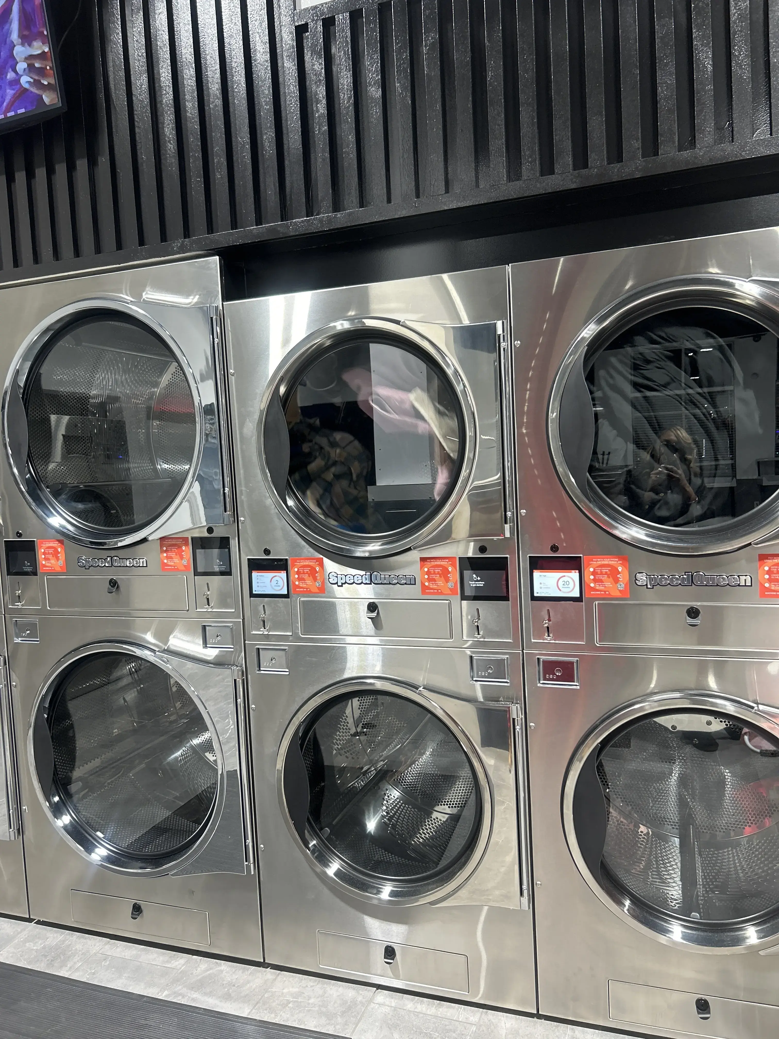 The Laundry Lounge - Image 16