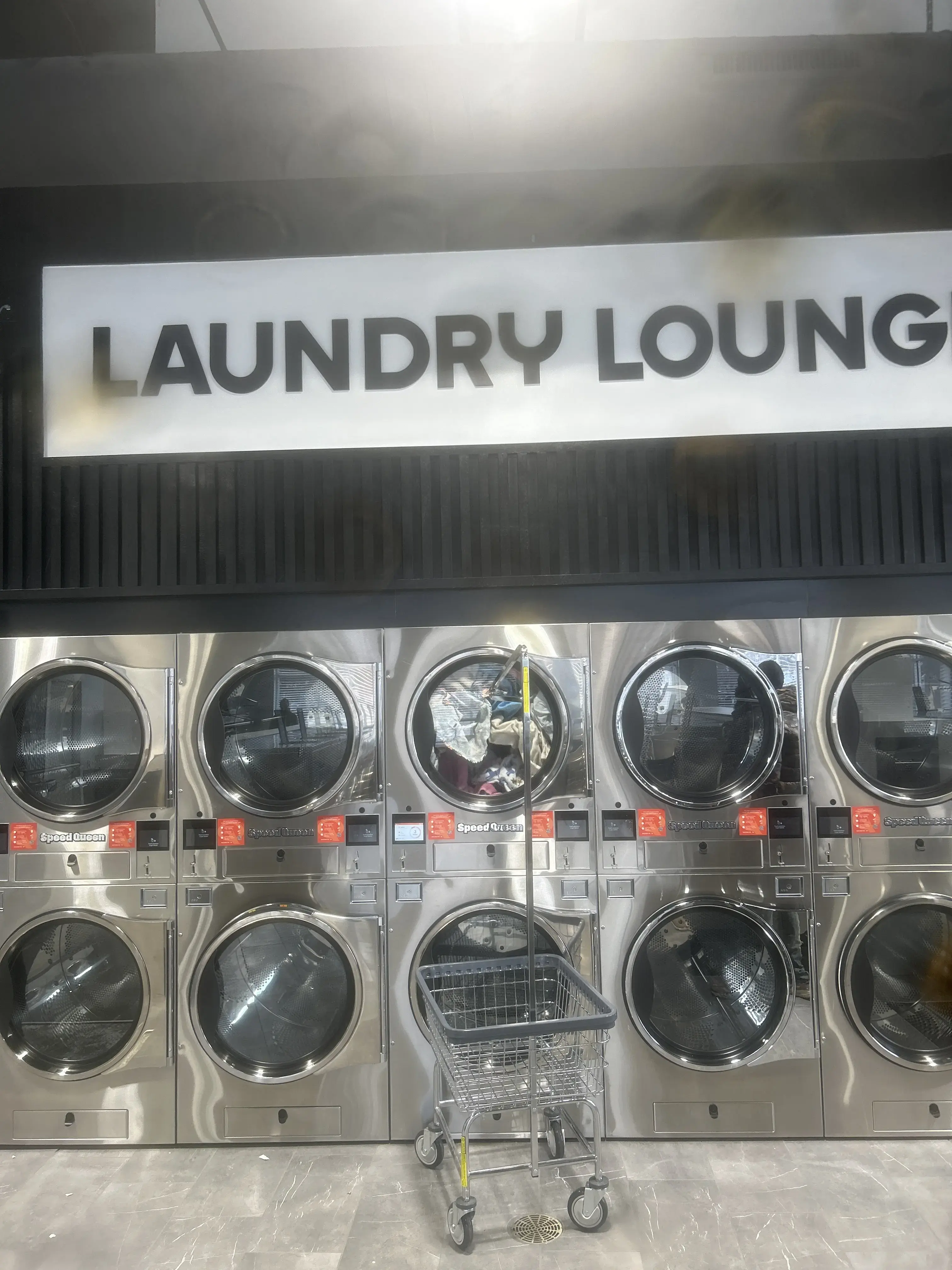 The Laundry Lounge - Image 15