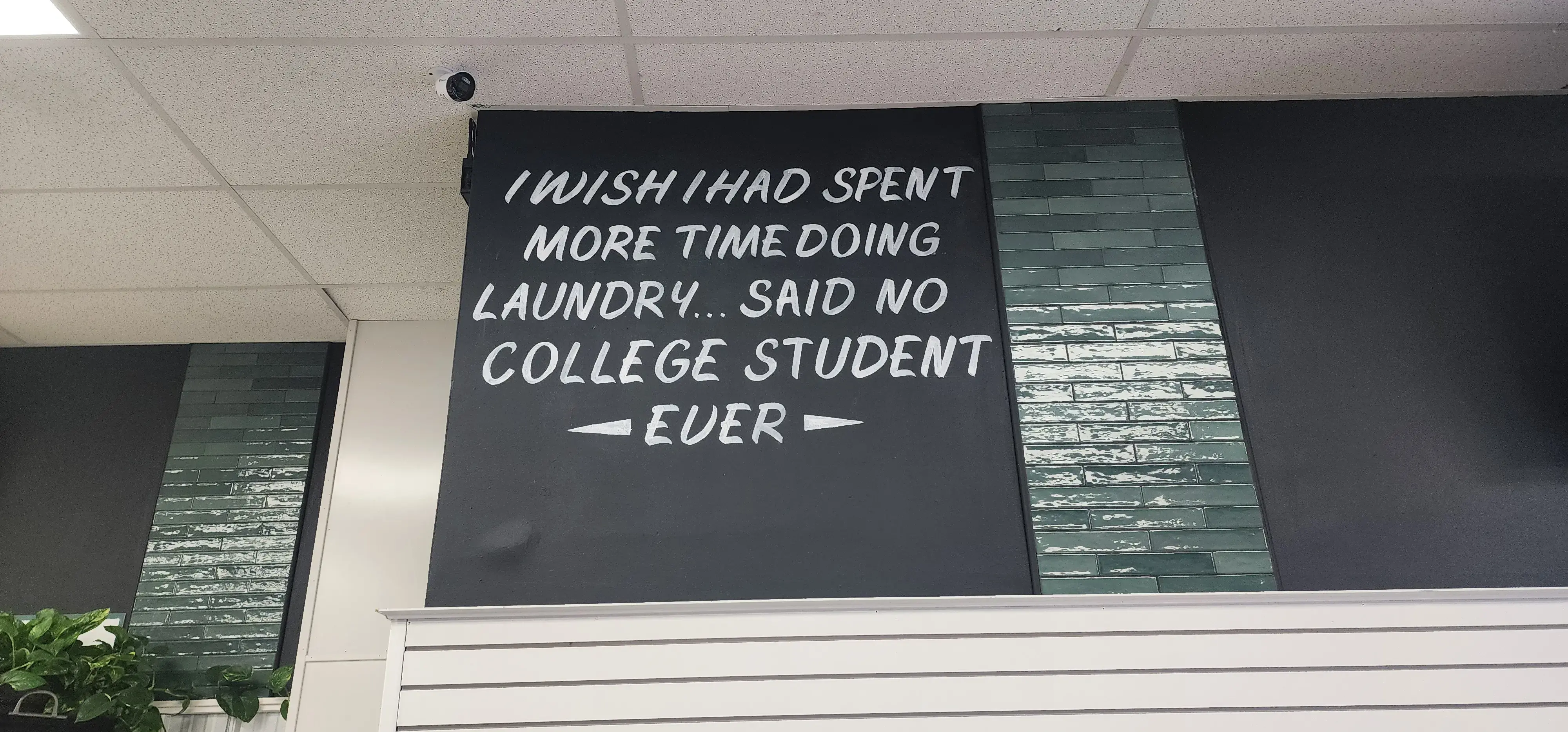 The Laundry Lounge - Image 12