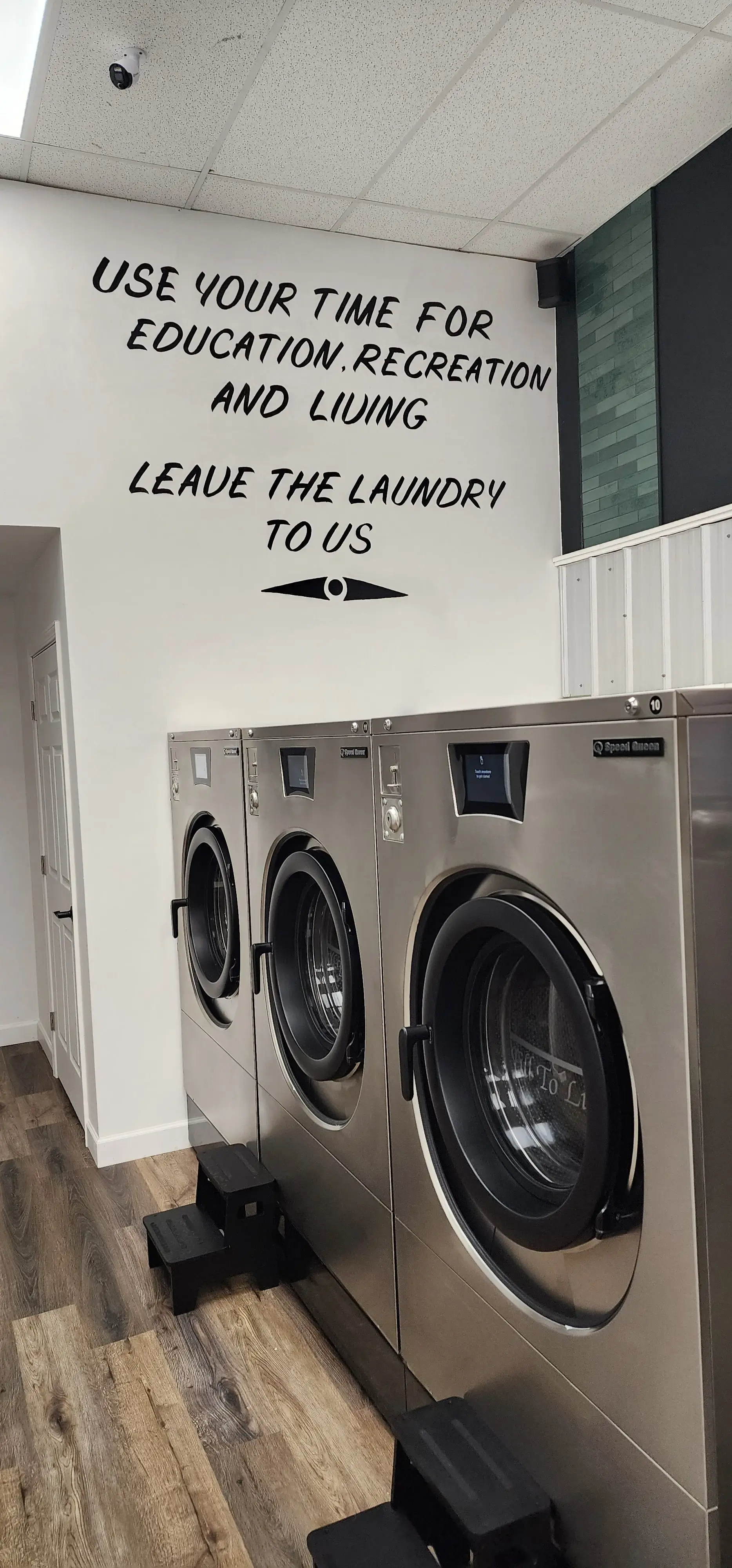 The Laundry Lounge - Image 10