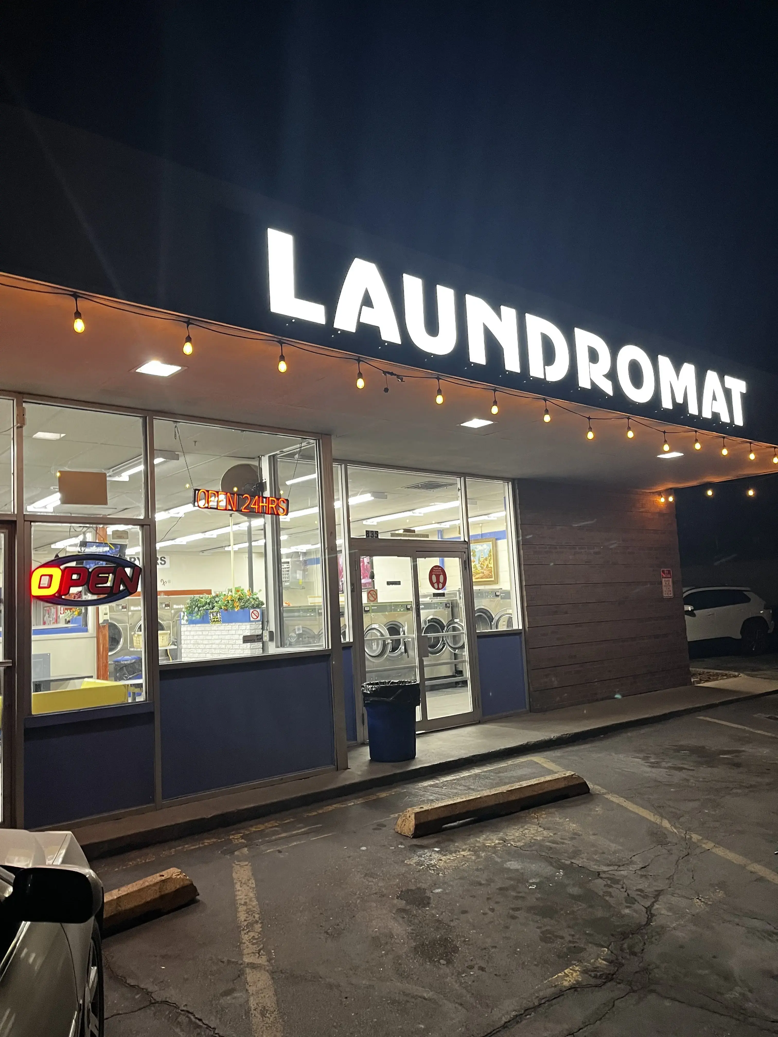 The Laundry Lounge - Image 1
