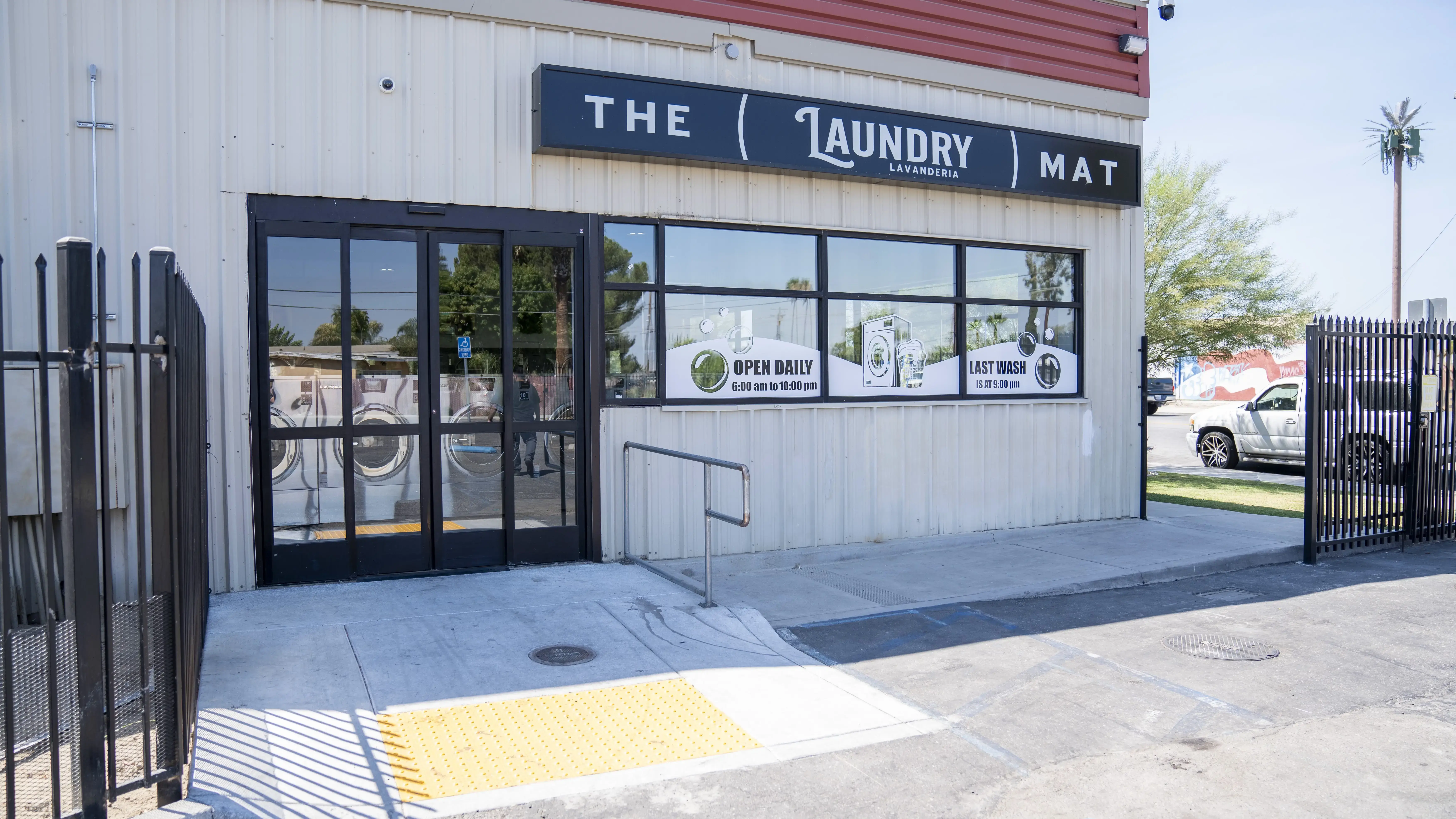 The Laundry Mat thumbnail 7