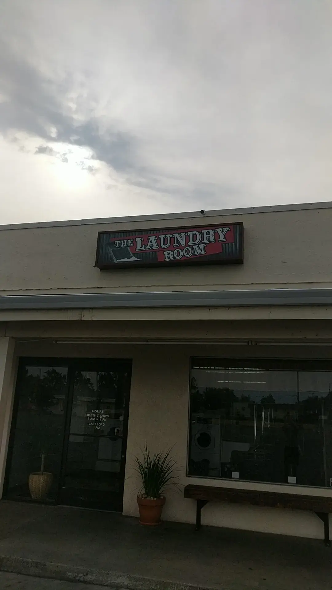 The Laundry Room thumbnail 2