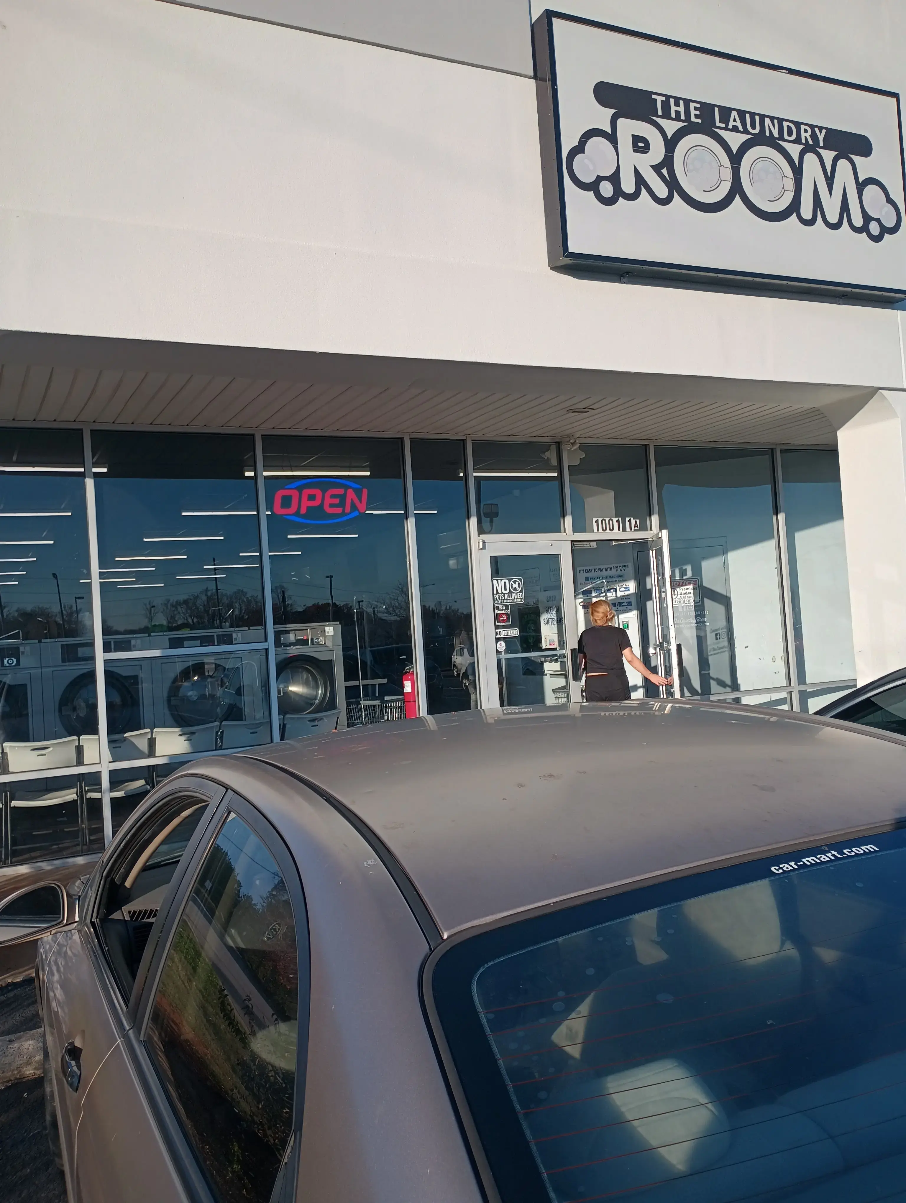 The Laundry Room thumbnail 3