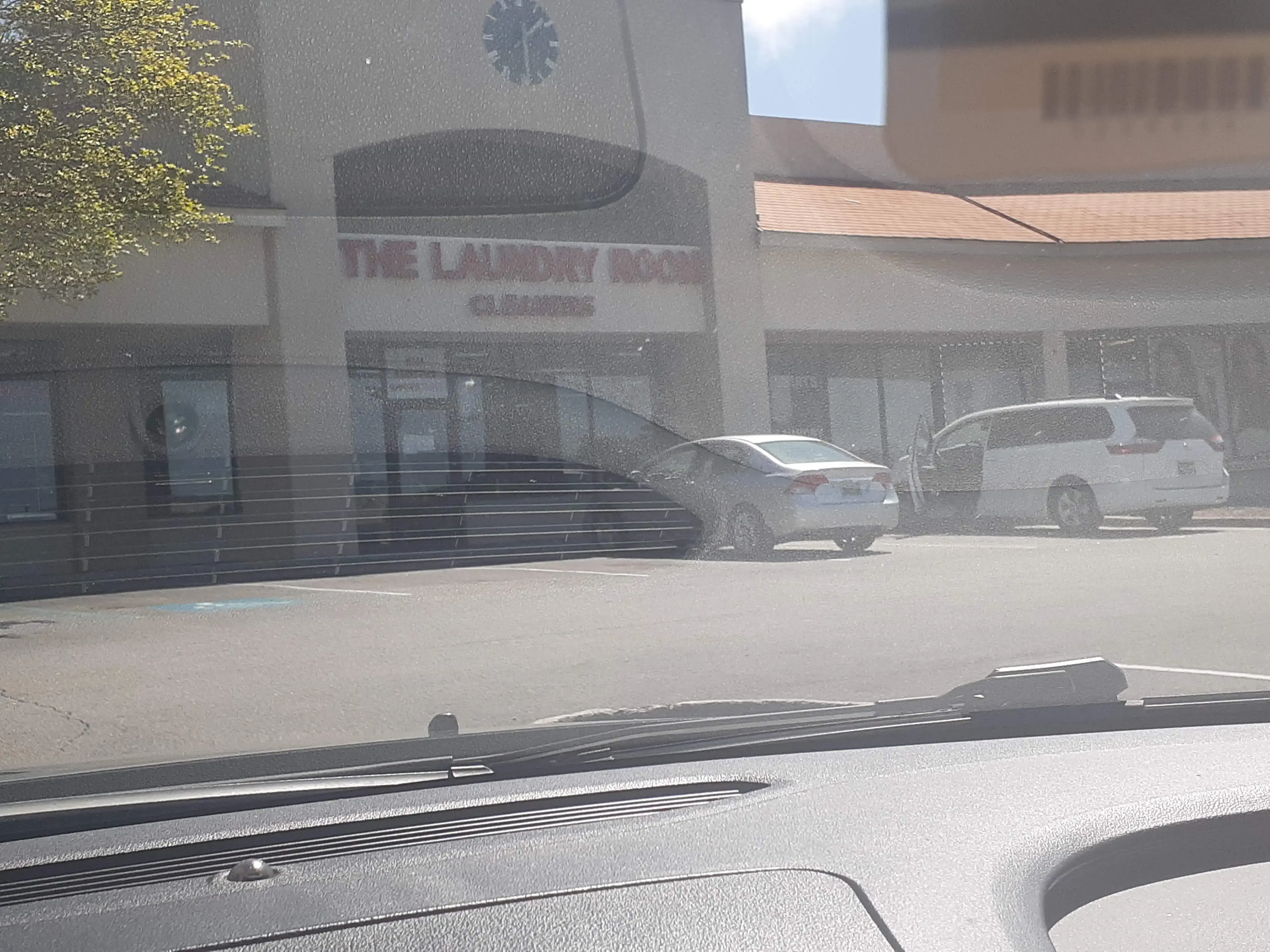 The Laundry Room - Image 5