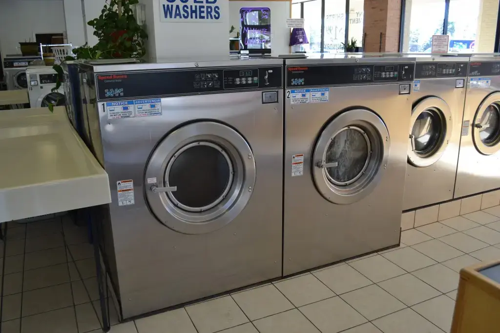 The Laundry Room thumbnail 17