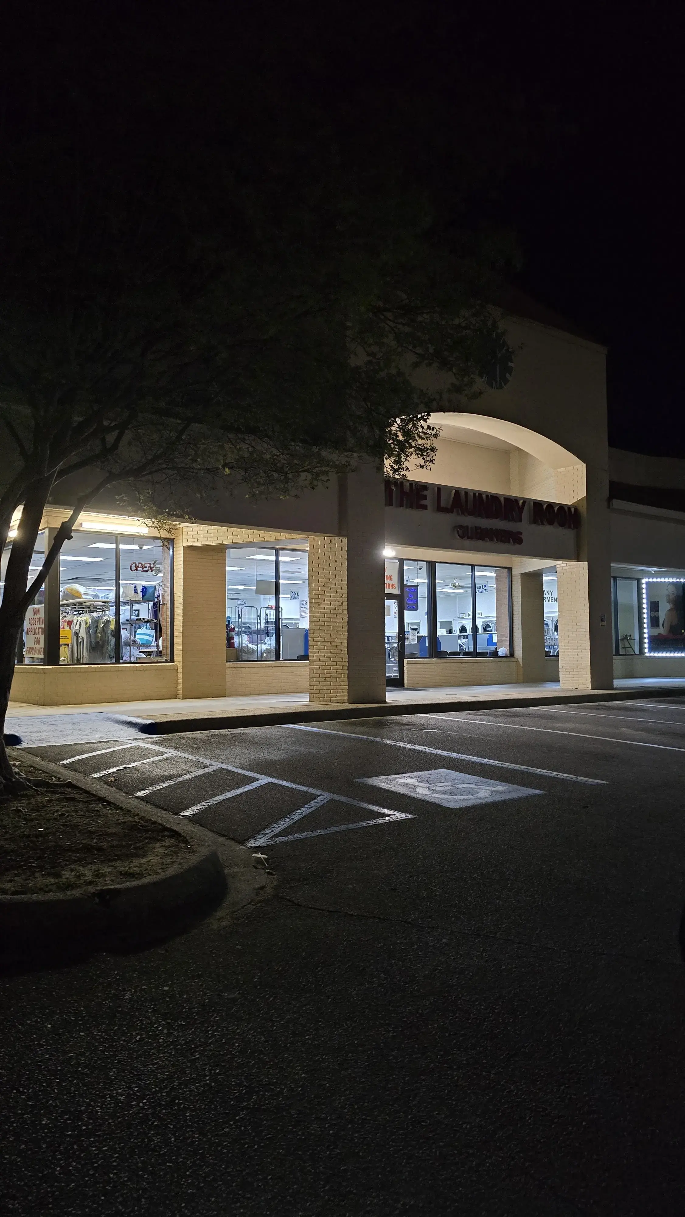 The Laundry Room - Image 6