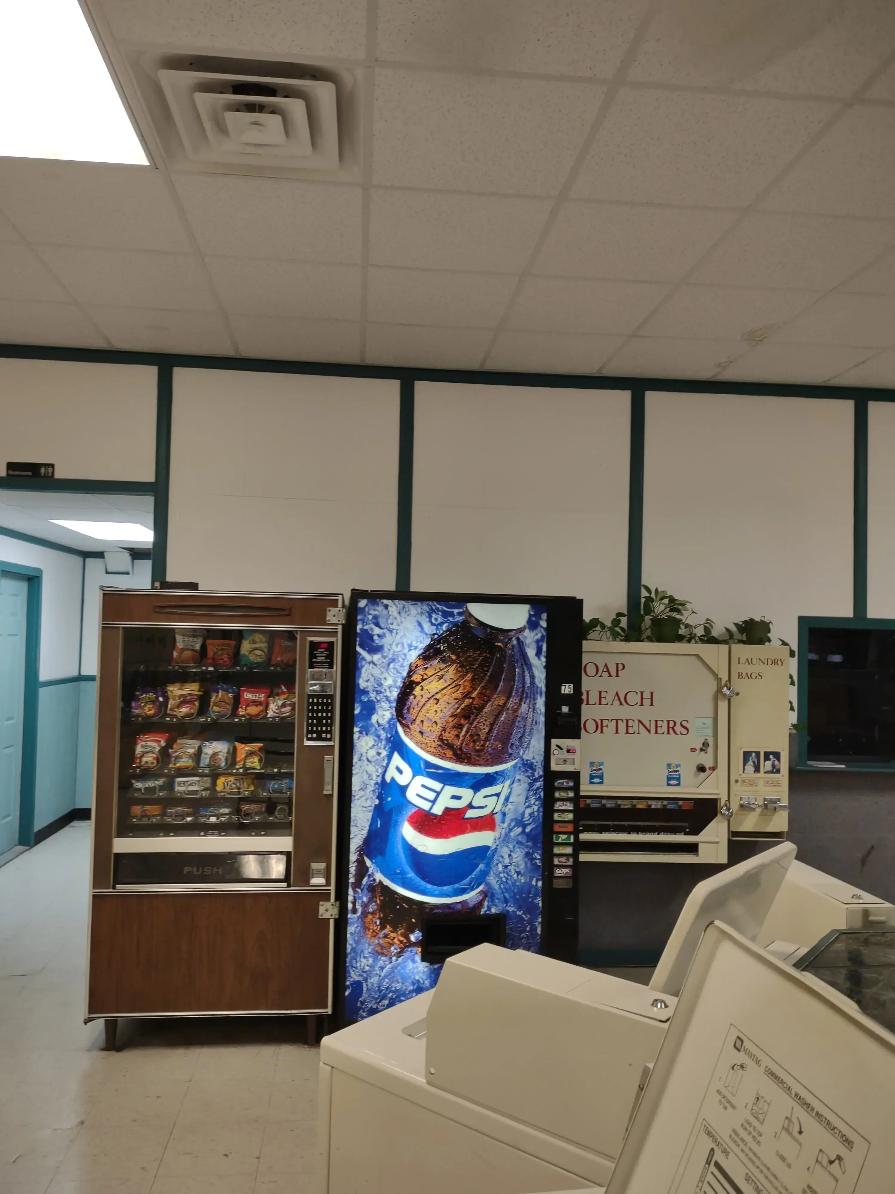 The Laundry Room - Image 13