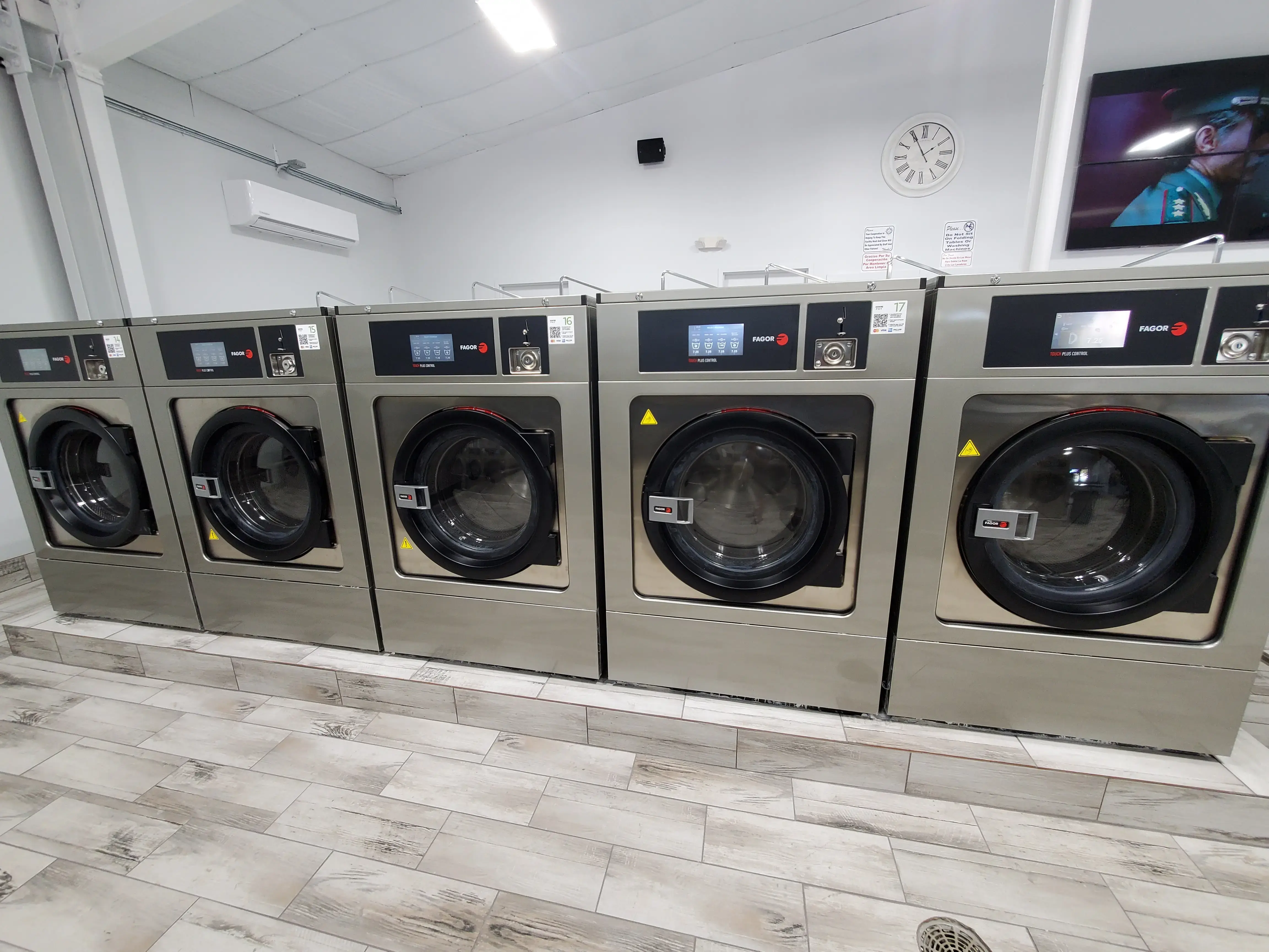 The Laundry Room thumbnail 9
