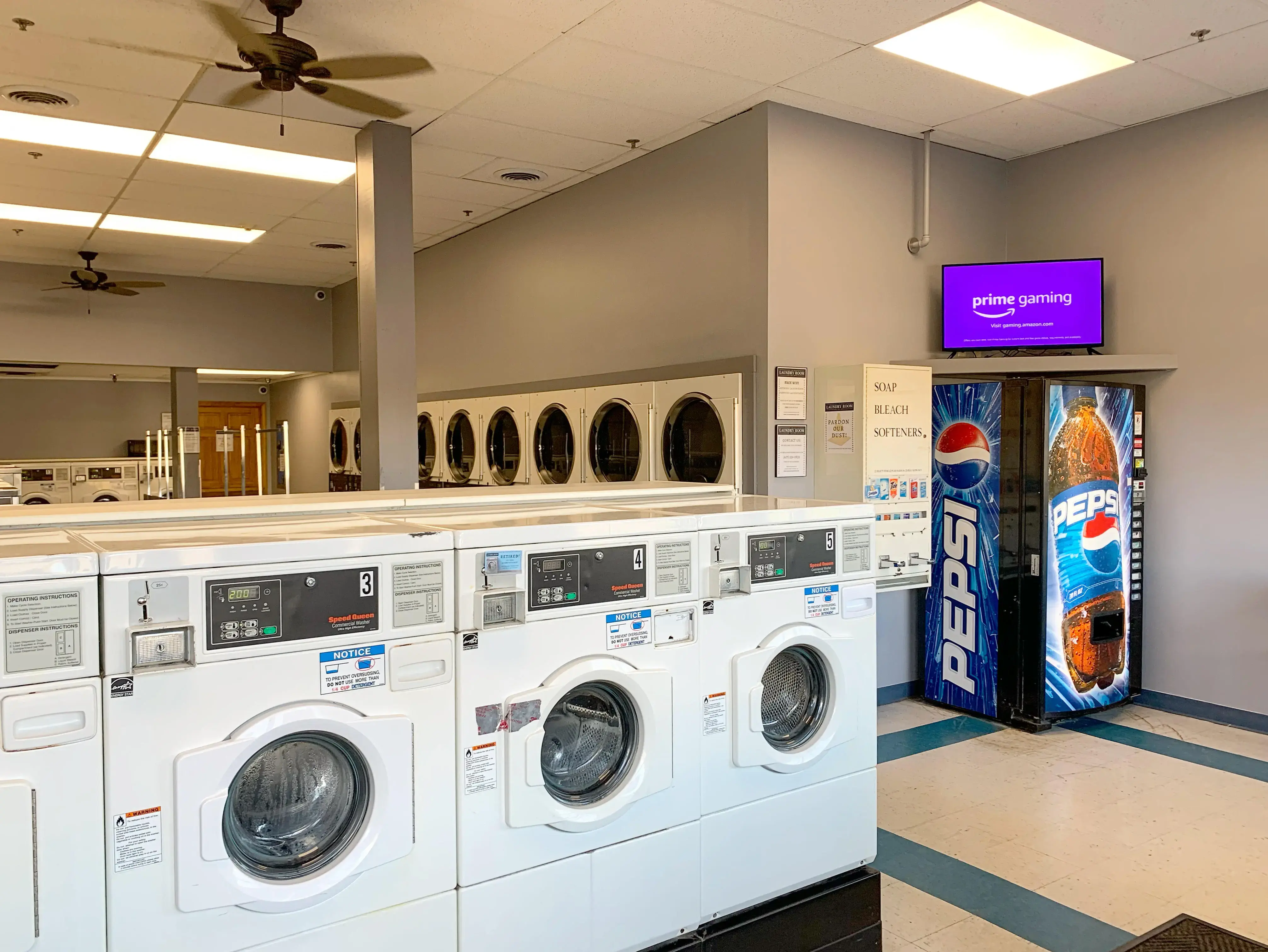 The Laundry Room thumbnail 20