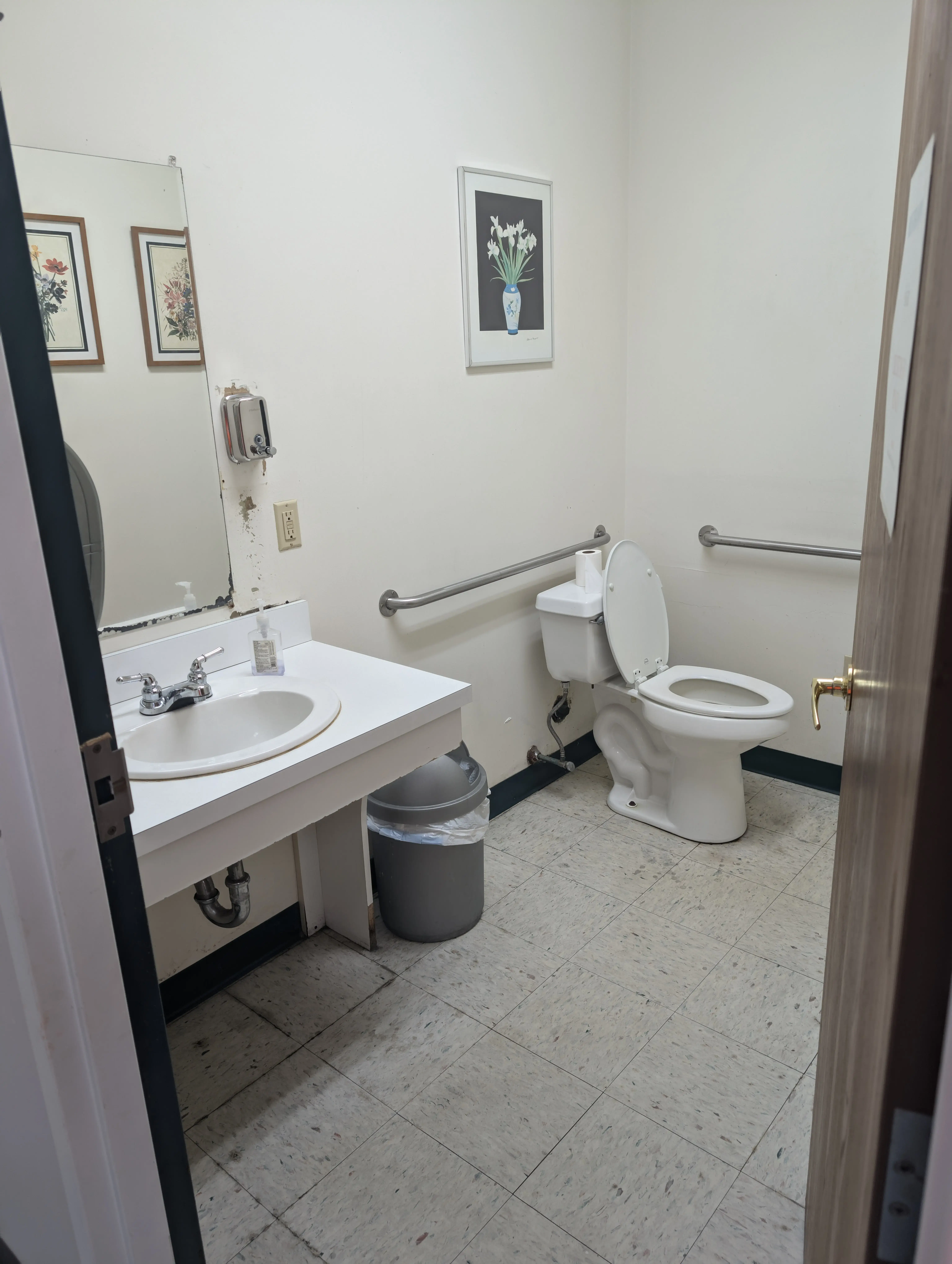 The Laundry Room thumbnail 6