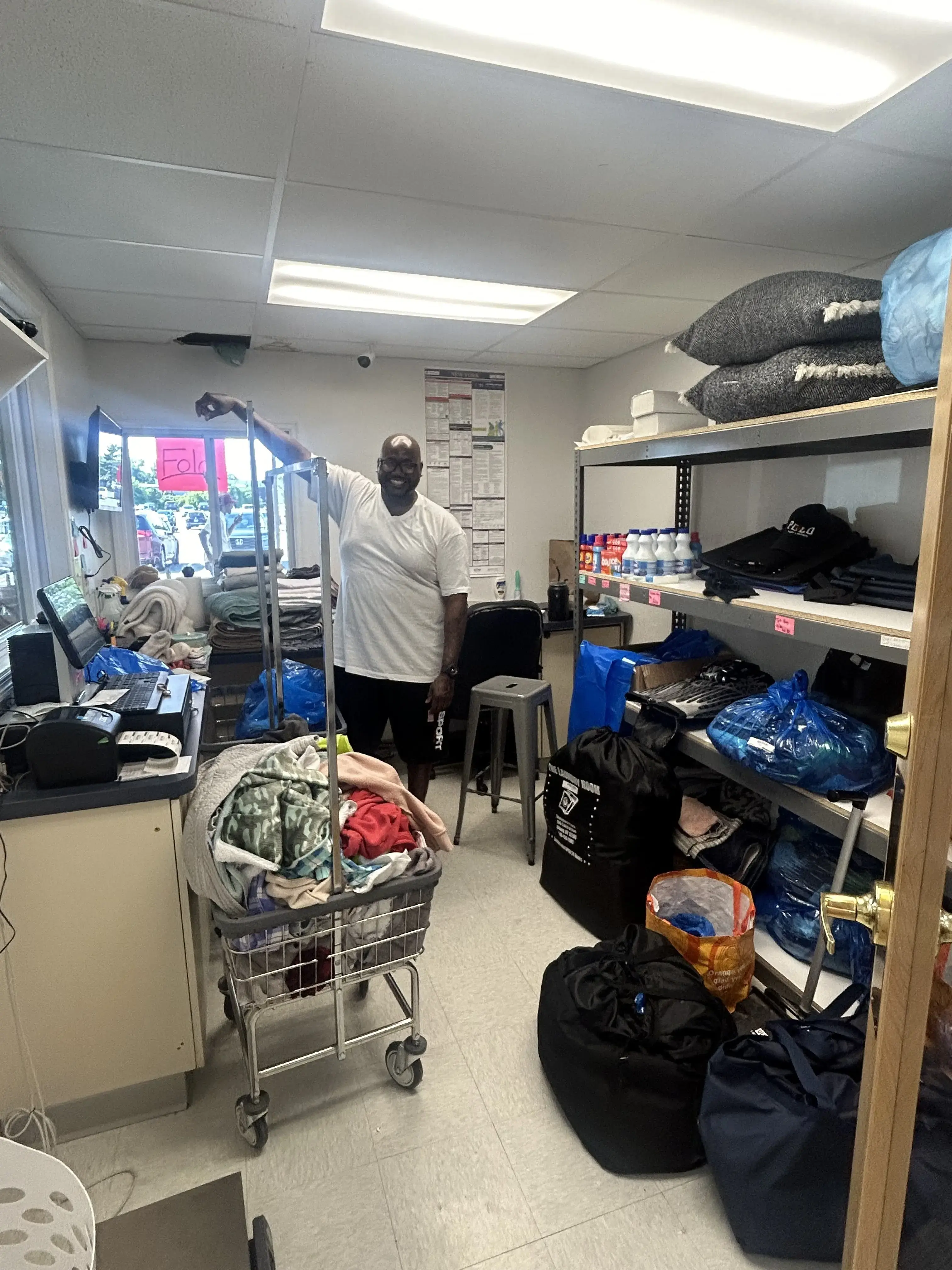 The Laundry Room Of Albany thumbnail 5