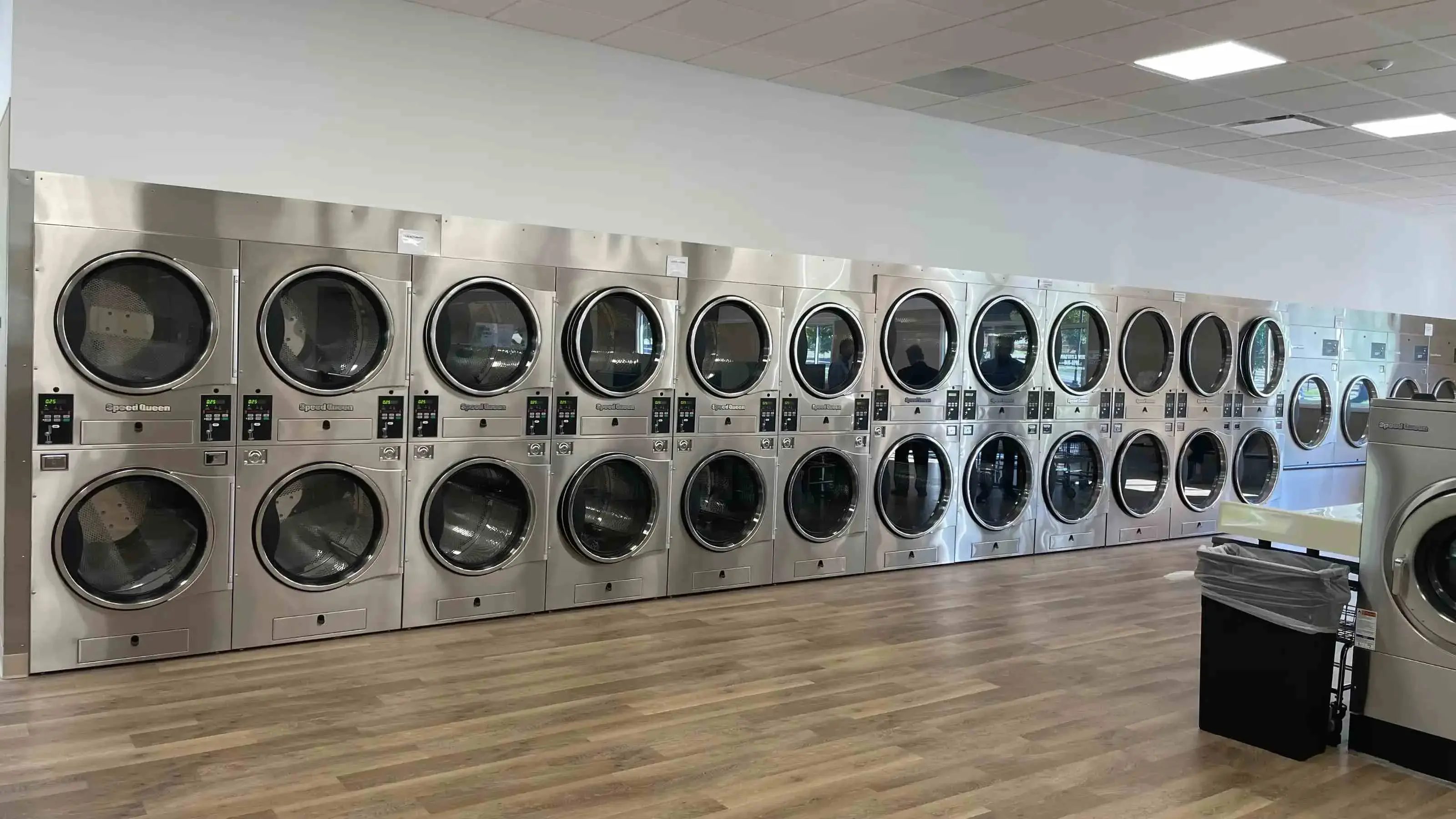 The Laundry Room Of Lake George - Image 13