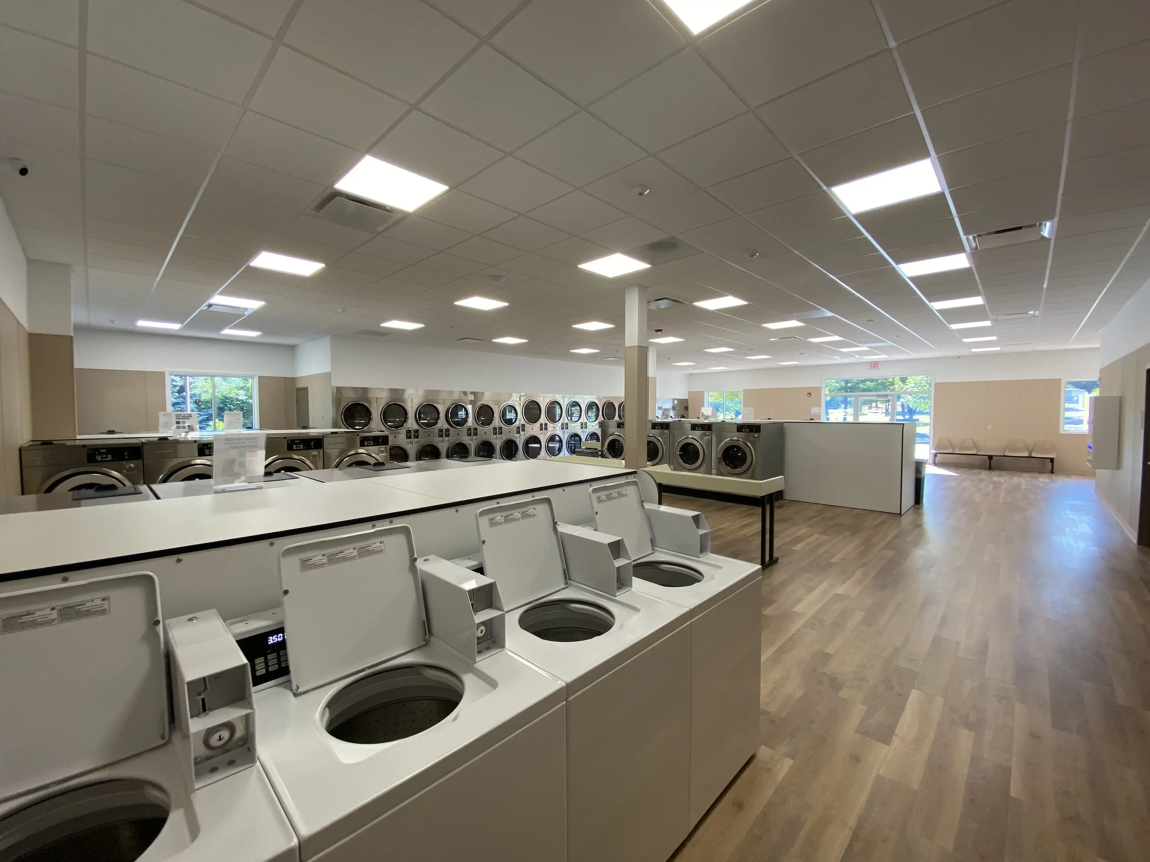 The Laundry Room Of Lake George thumbnail 16