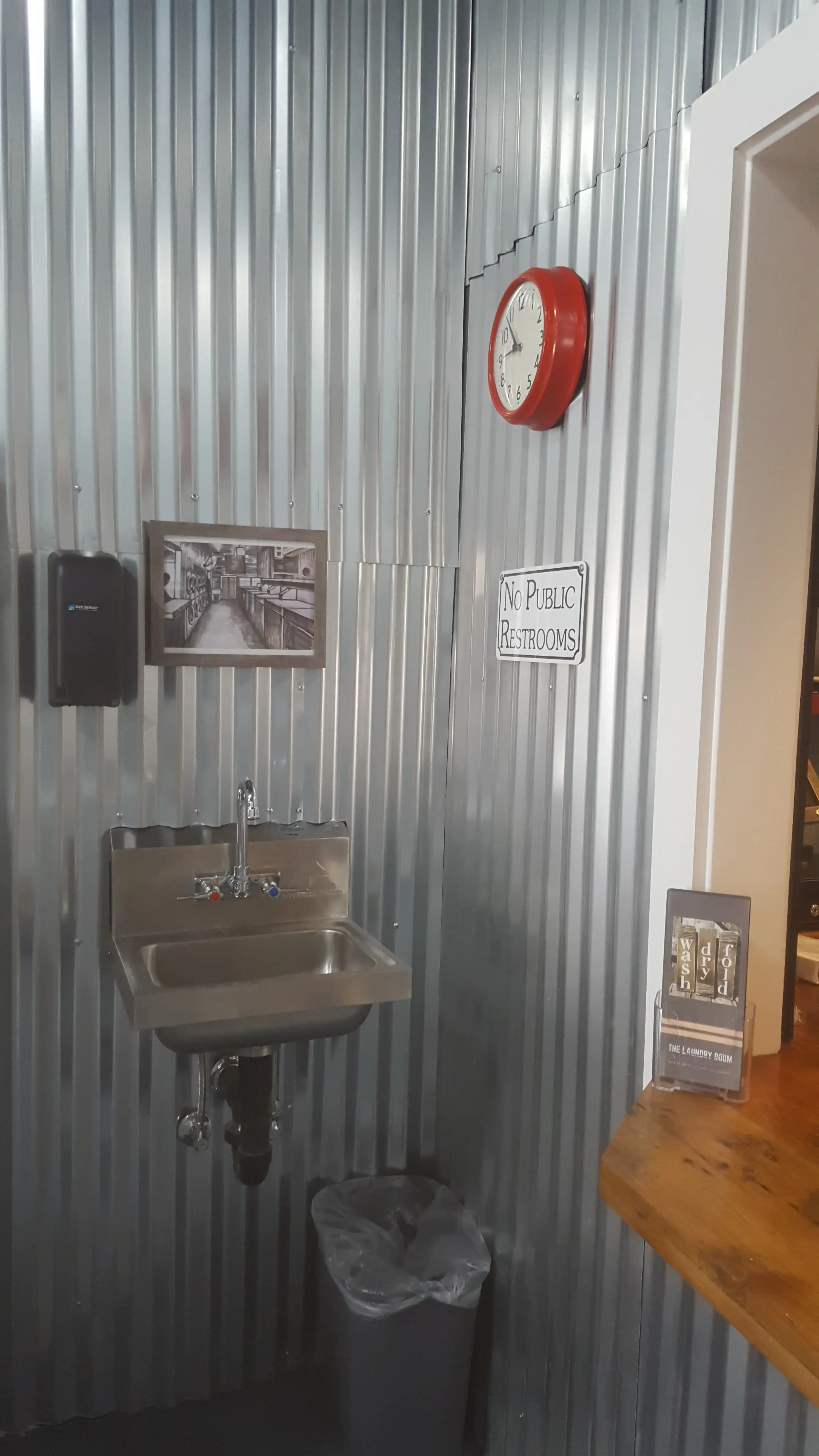 The Laundry Room on Allen - Image 8