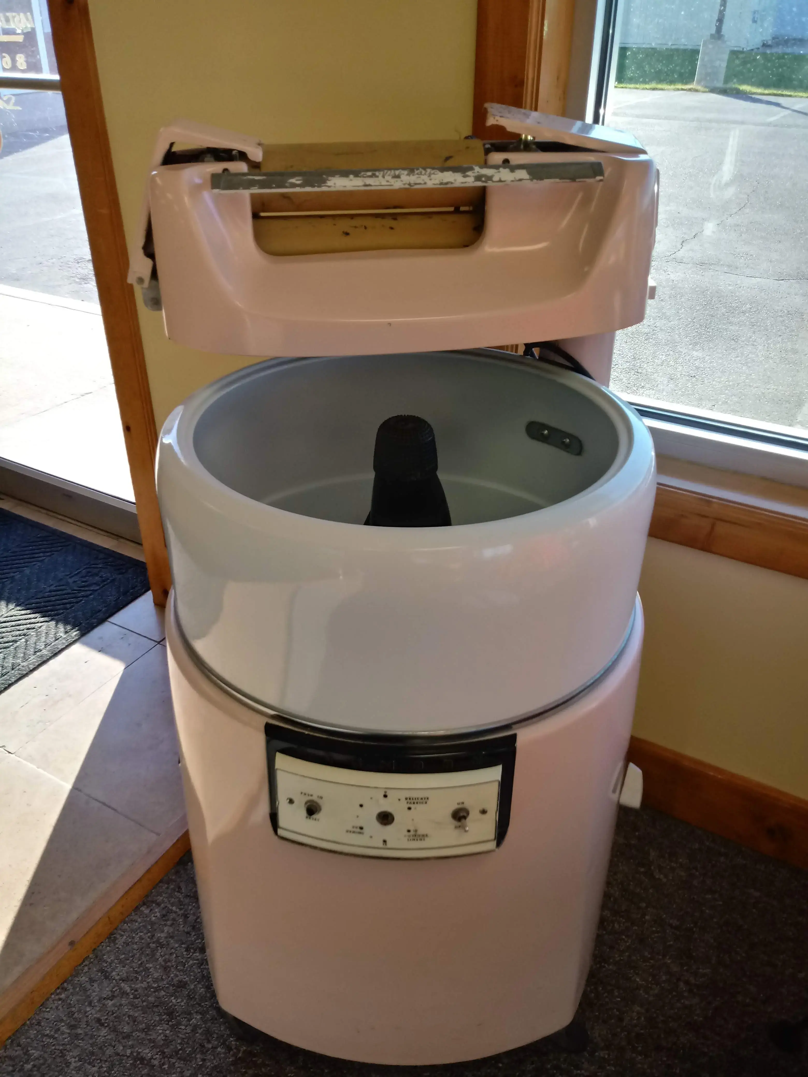 The Laundry Room thumbnail 4