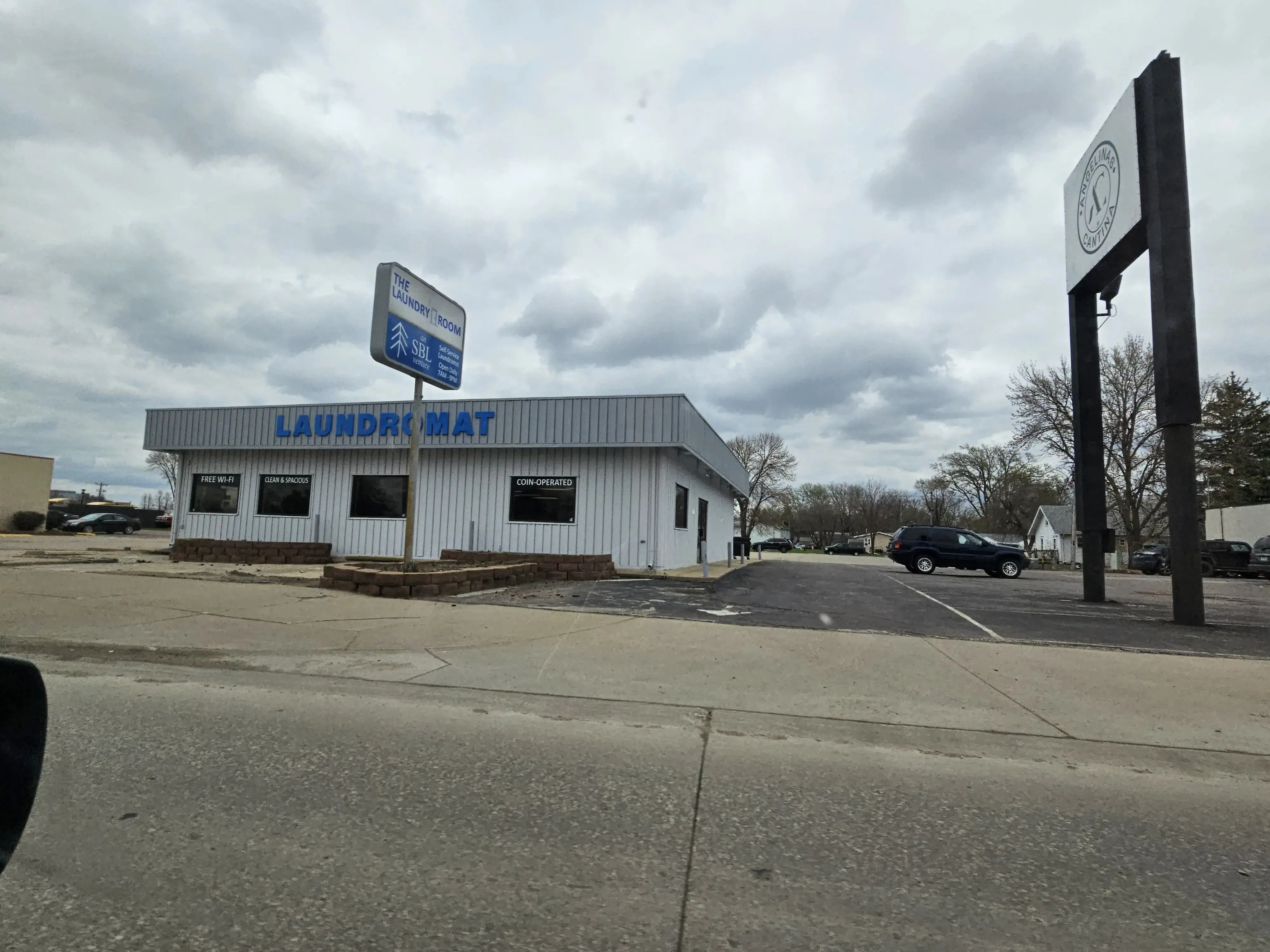 The Laundry Room @ South Sioux: an SBL Venture thumbnail 3