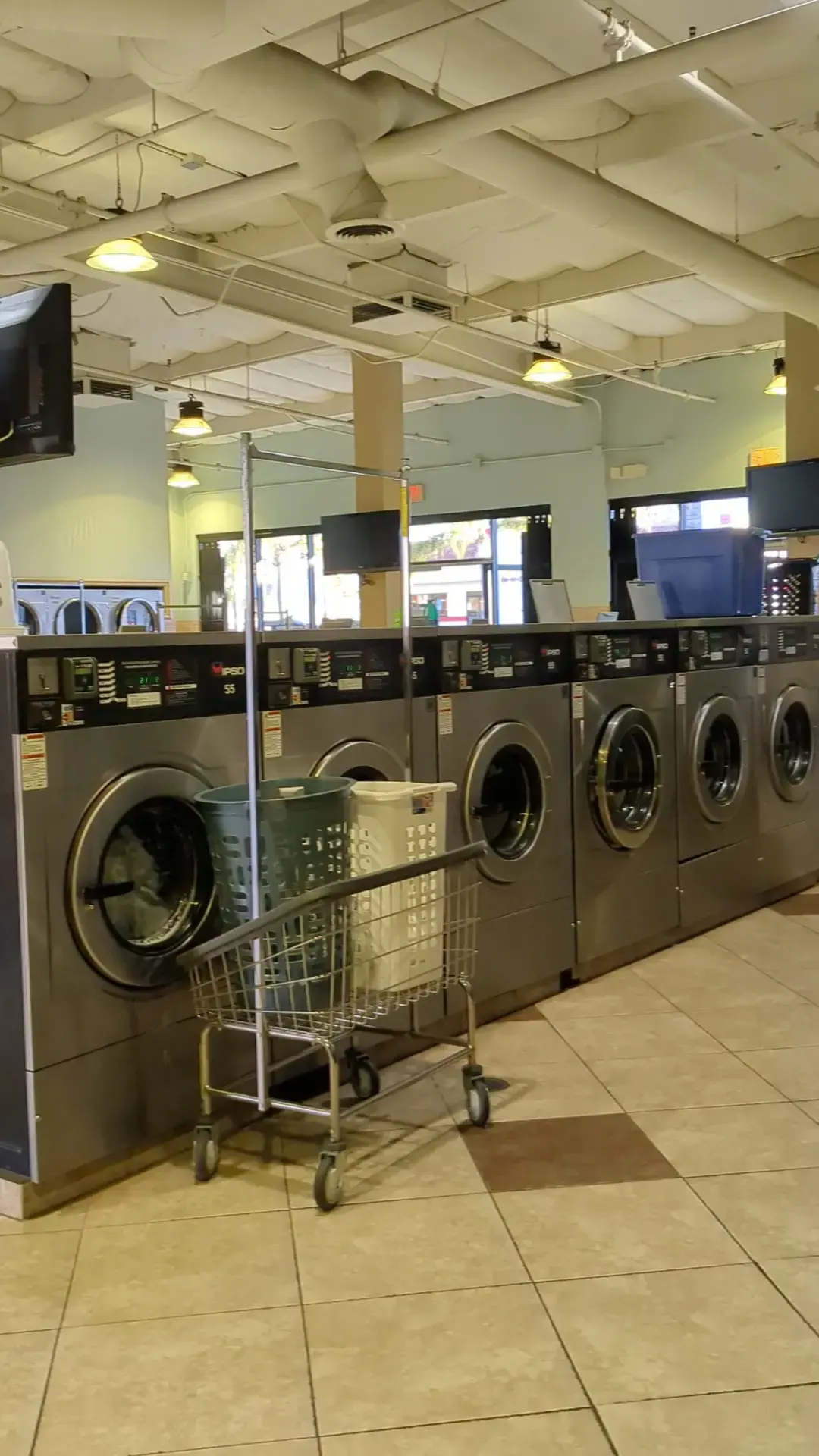 The Laundry Room thumbnail 8