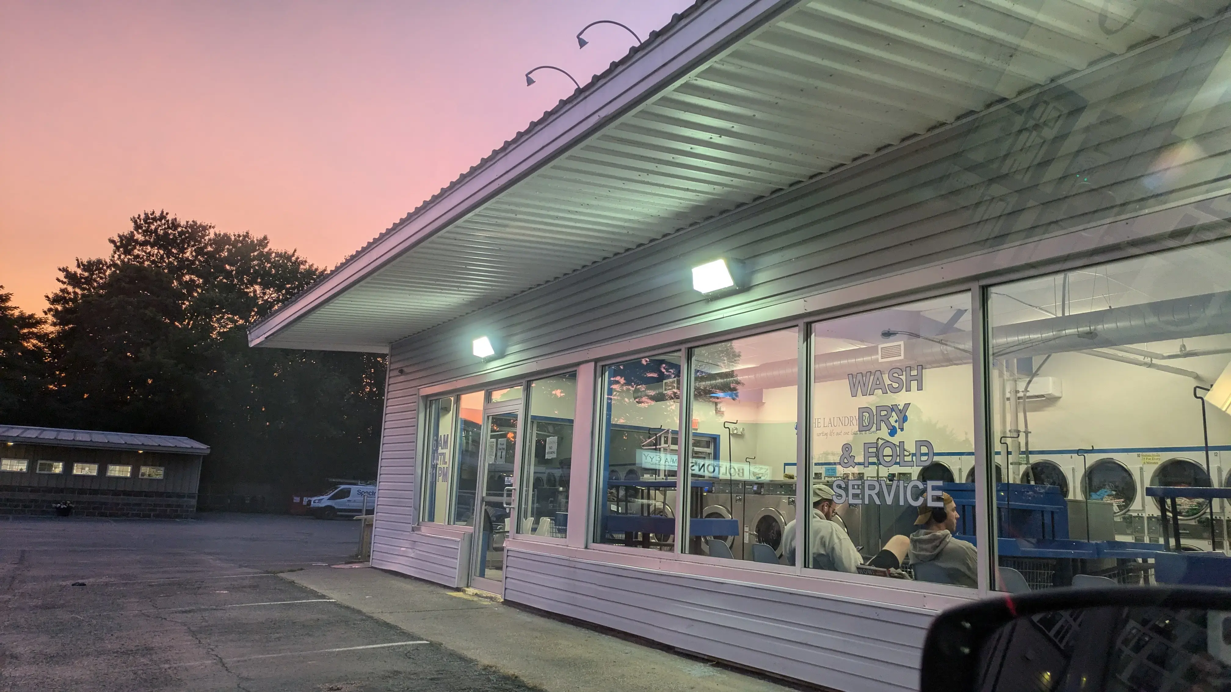 The Laundry Room thumbnail 3